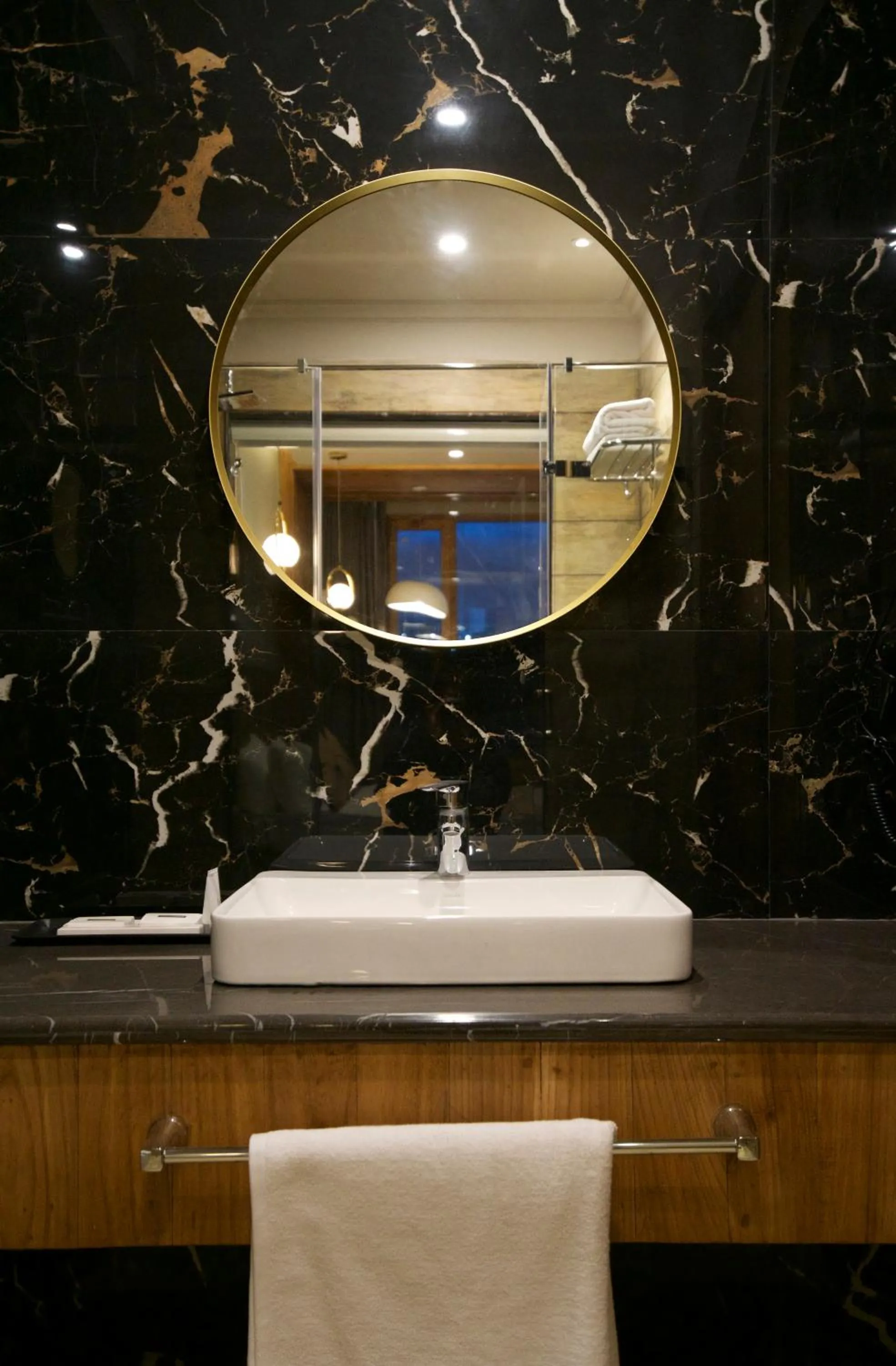 Bathroom in Hotel Rewa Ladakh