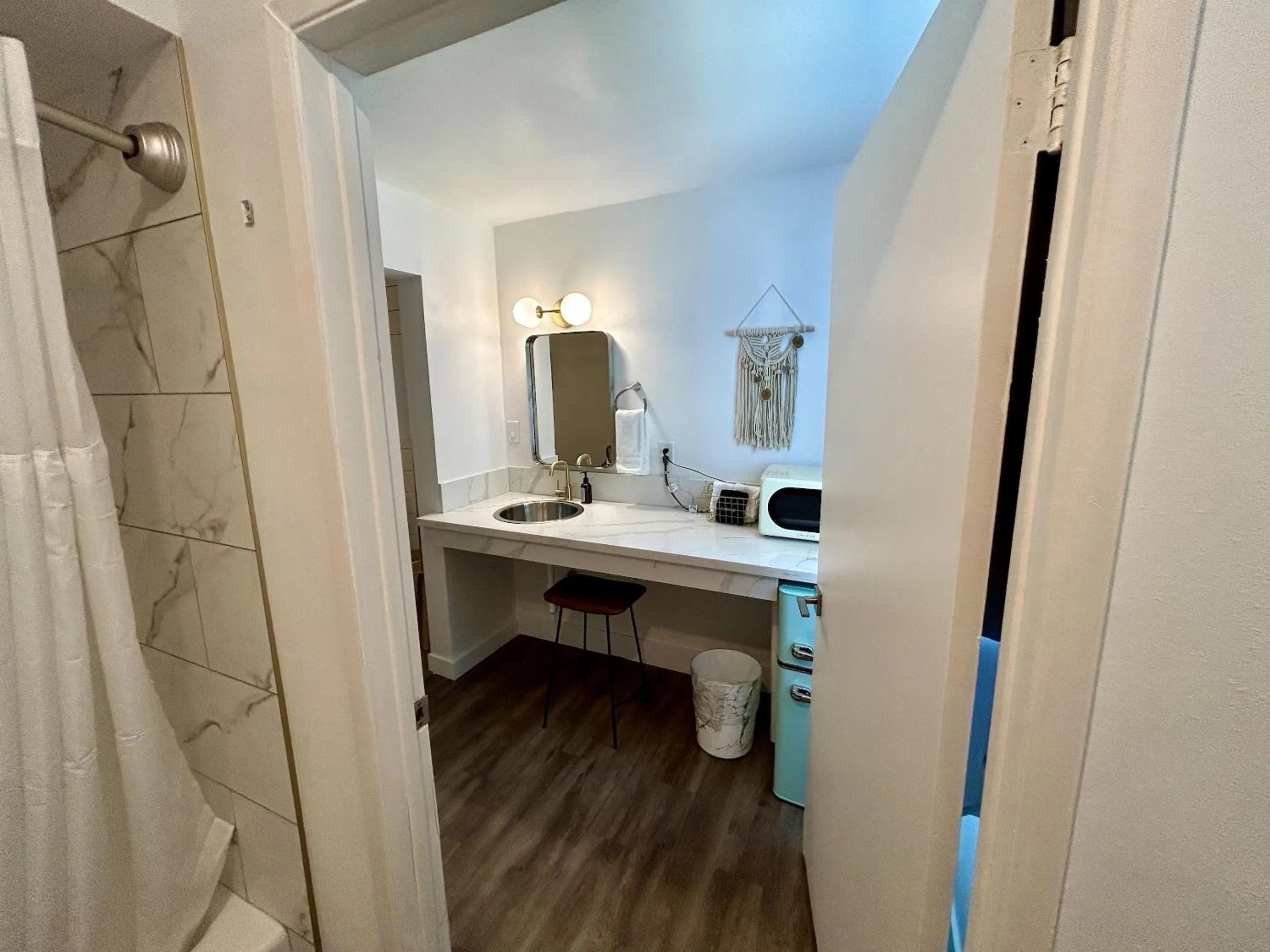 Bathroom in Sierra Motor Lodge - A Sierra Blue Hotel