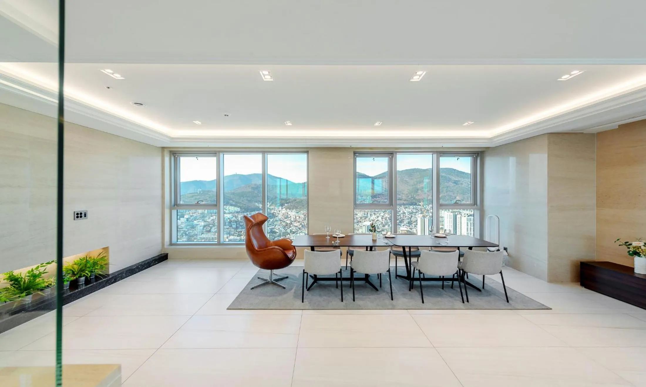 Busan Station BOOKING THE BAY