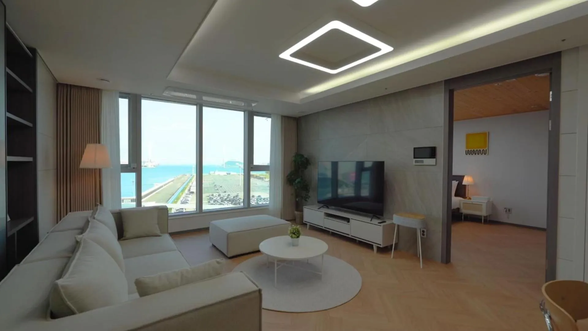 Busan Station BOOKING THE BAY