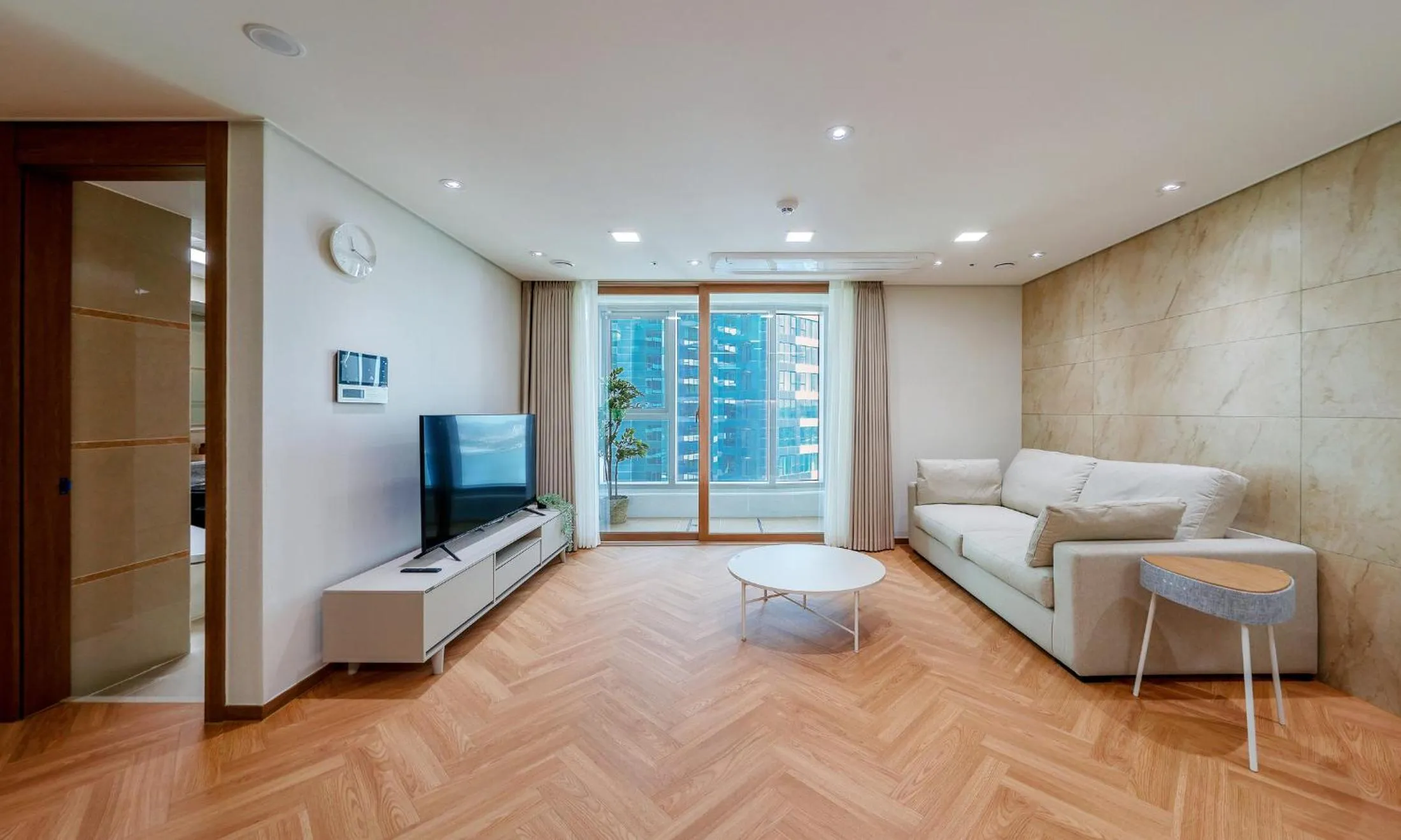 Busan Station BOOKING THE BAY