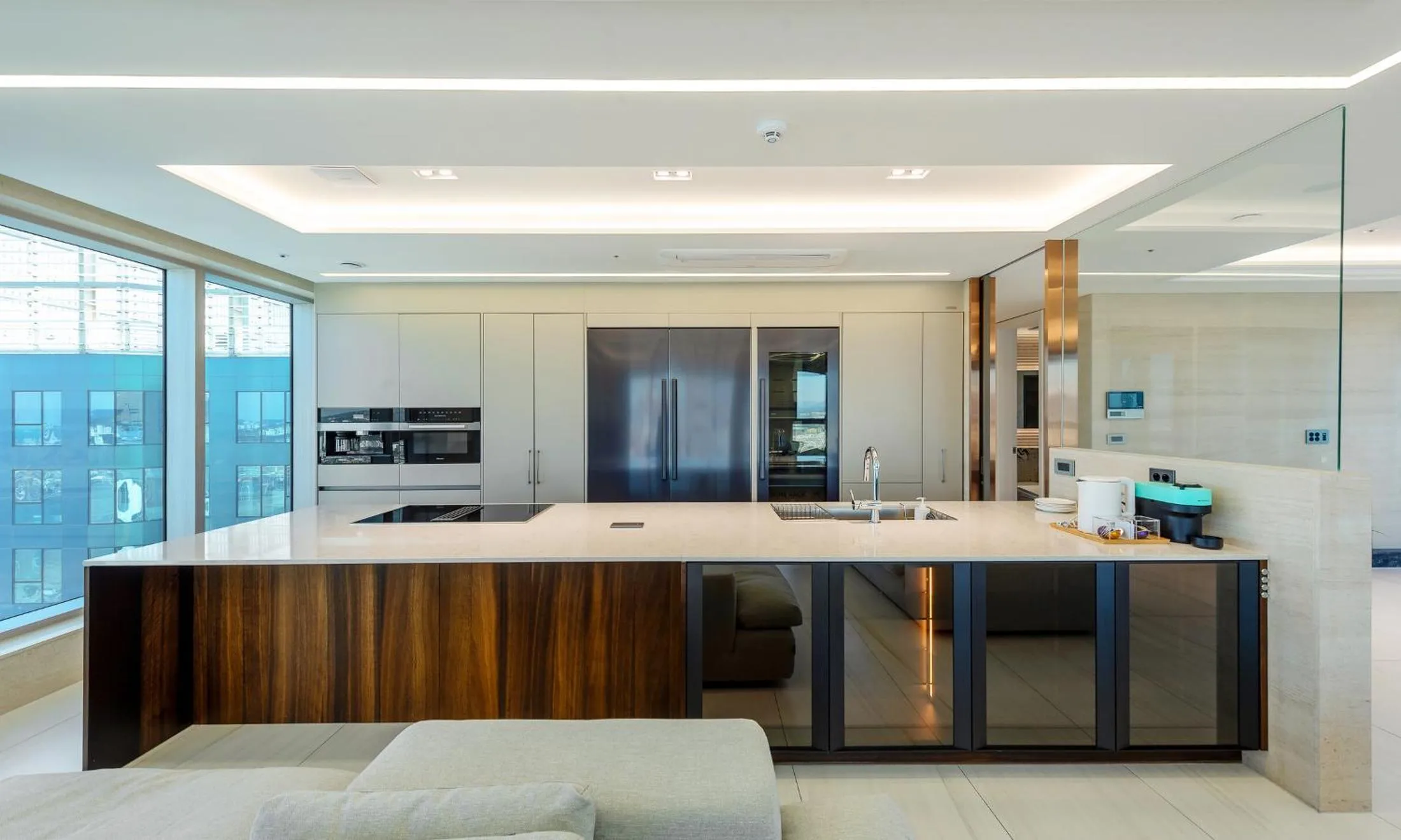 Busan Station BOOKING THE BAY