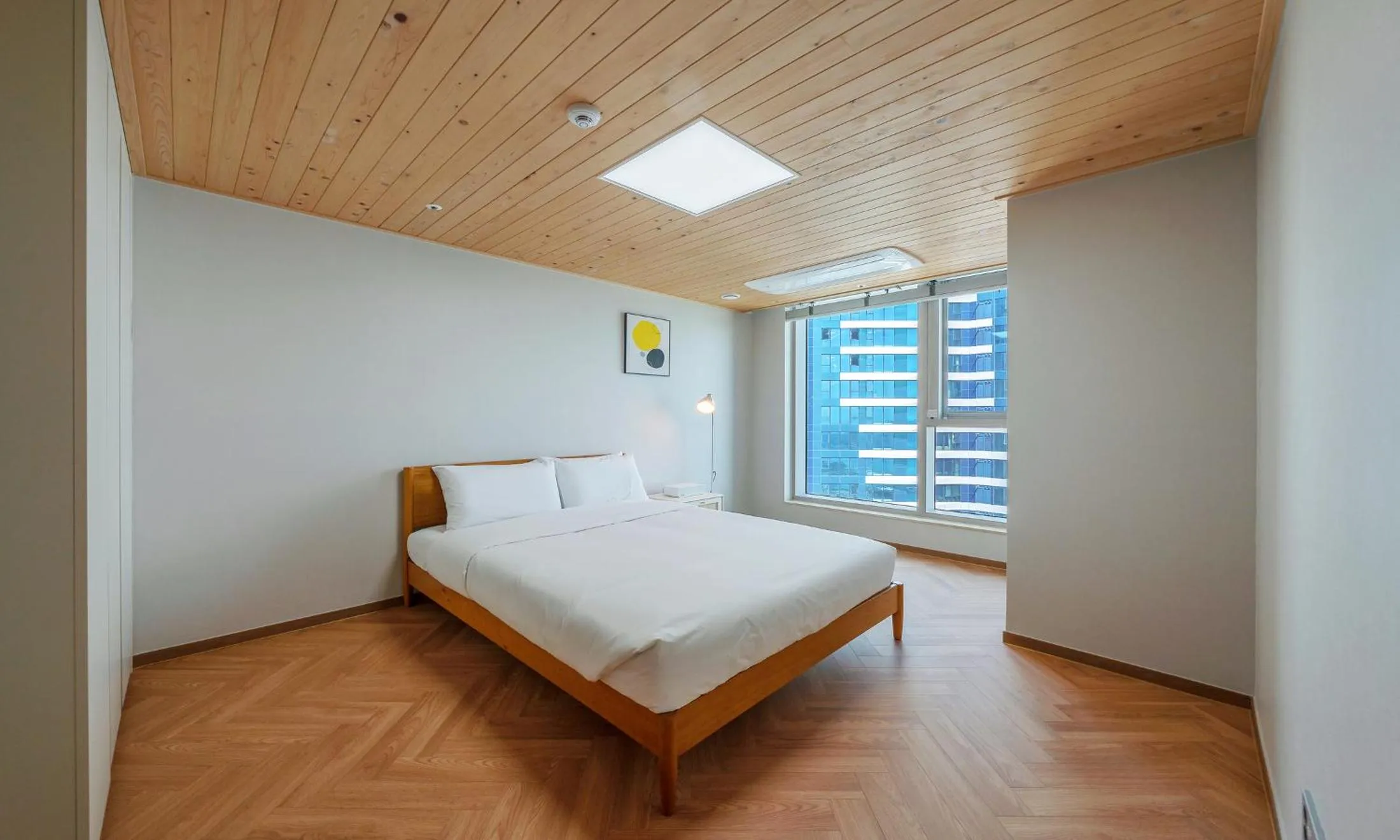 Bed in Busan Station BOOKING THE BAY