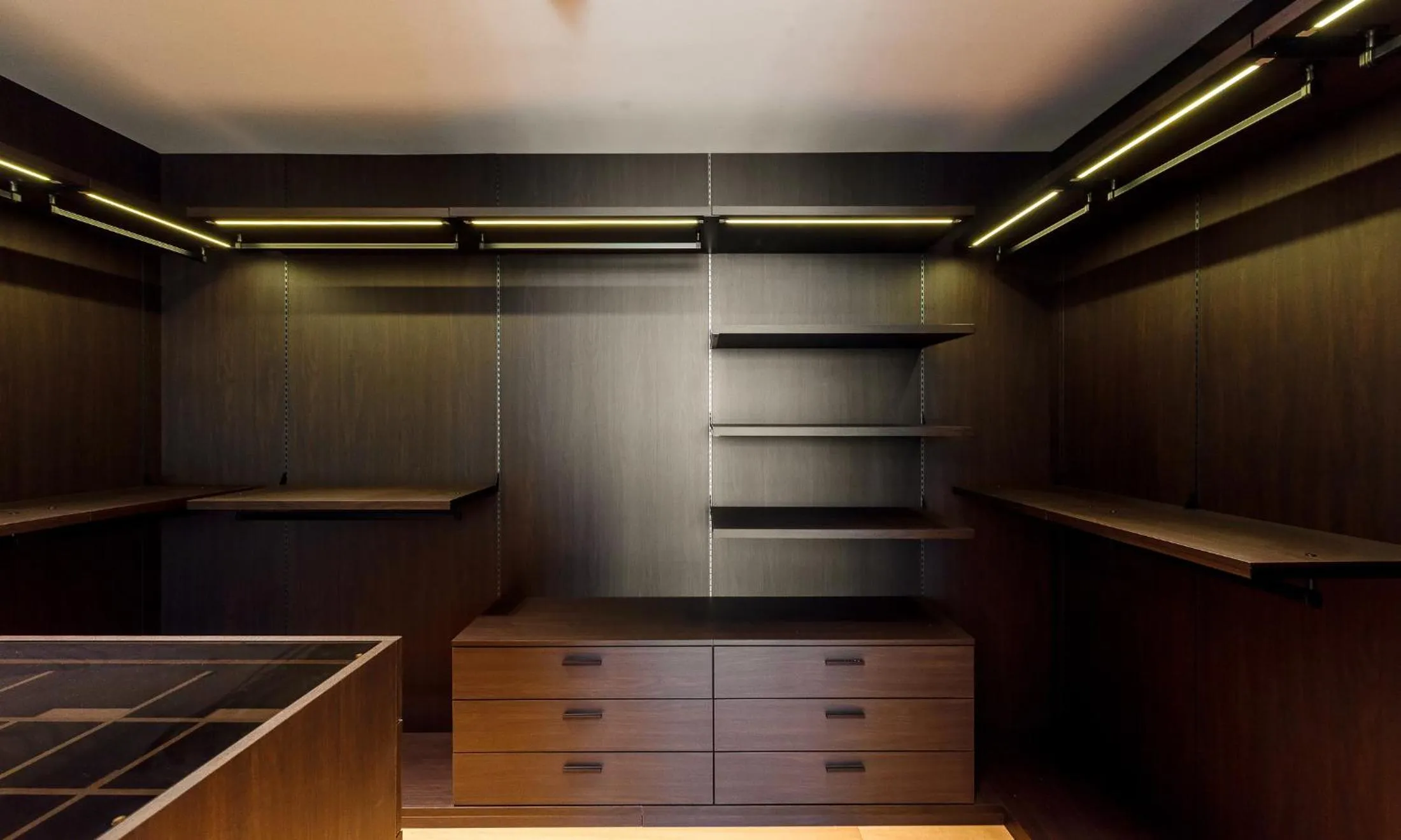 Busan Station BOOKING THE BAY