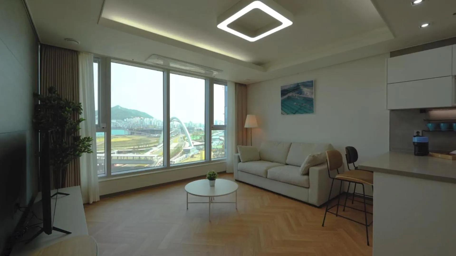 Busan Station BOOKING THE BAY