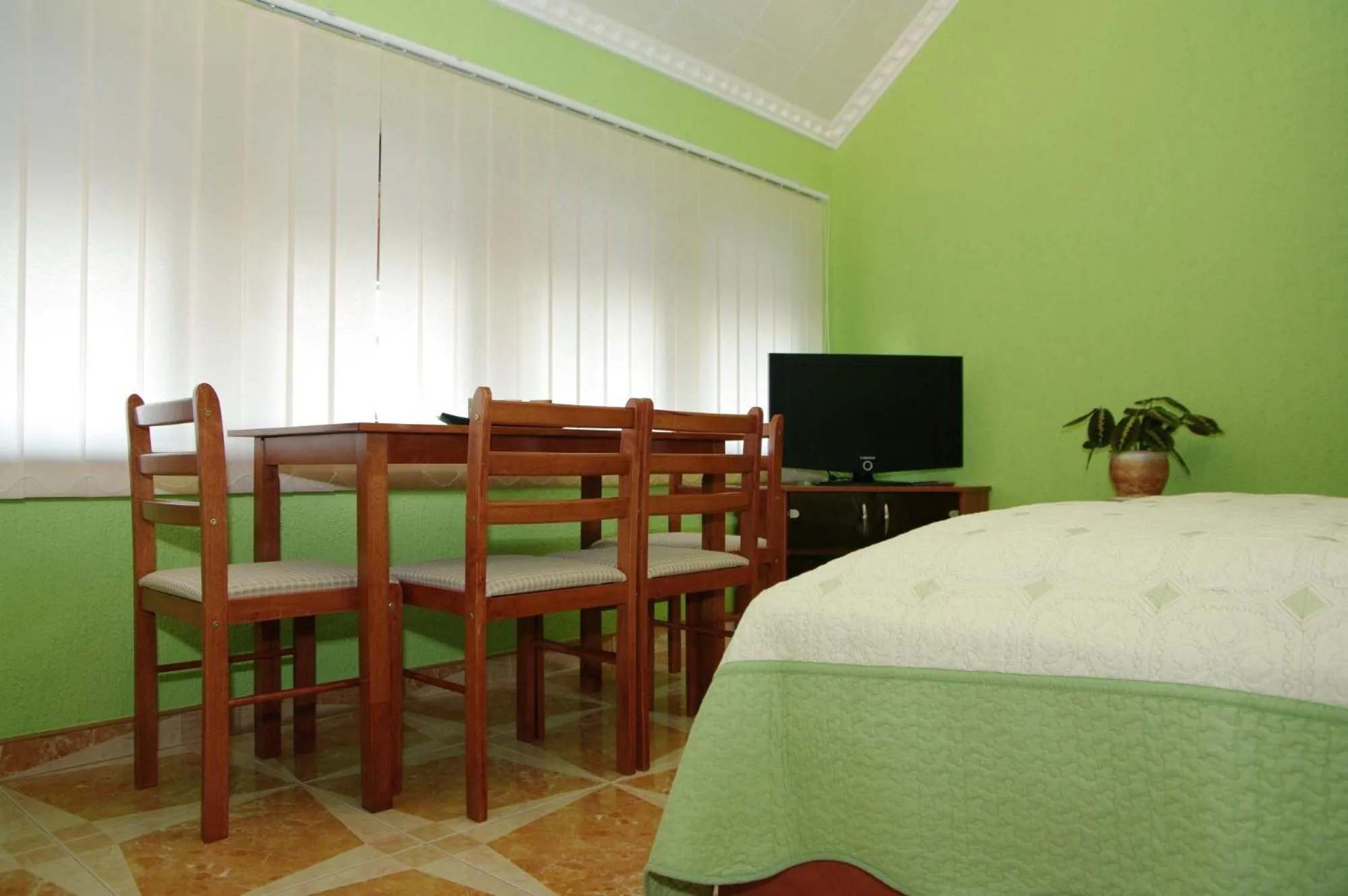 Nefelejcs Apartman