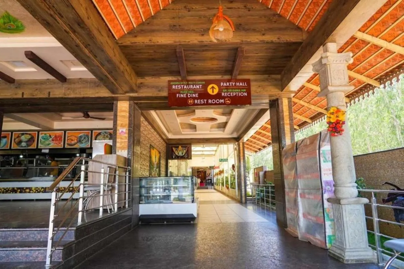 Restaurant/places to eat in Sri Krishna Inn - Kempegowda Airport Bangalore