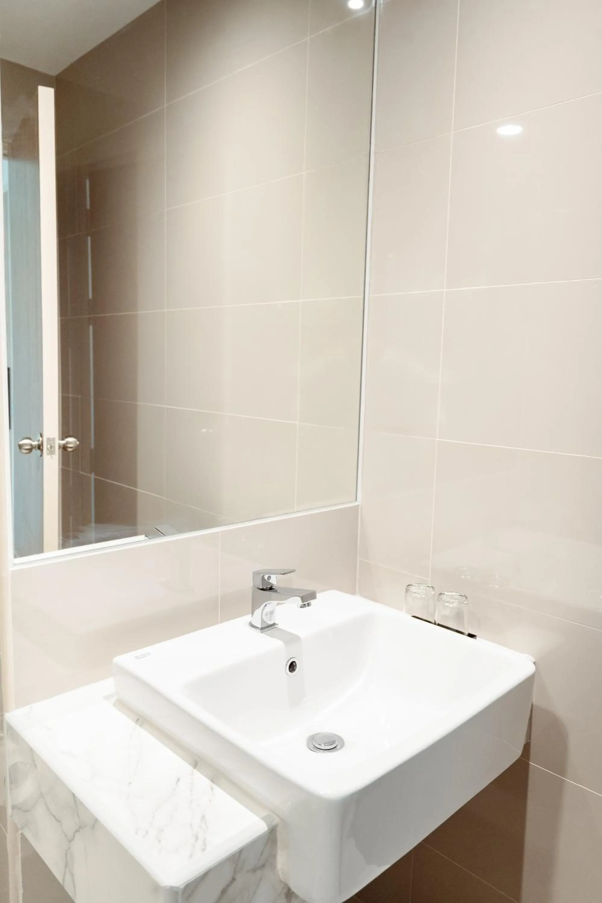 Bathroom in Pillows boutique hotel