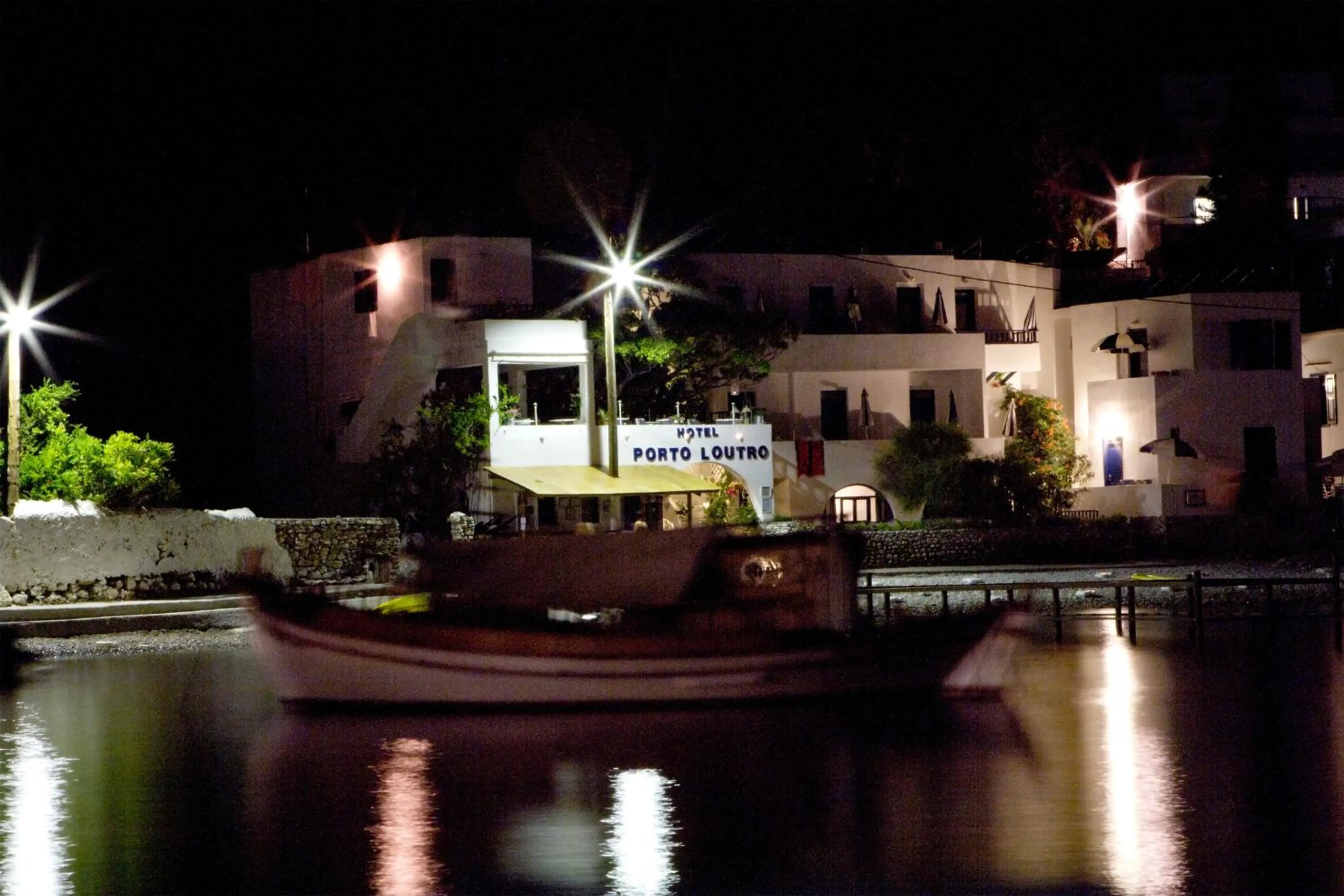 Facade/entrance in Hotel Porto Loutro on the Beach