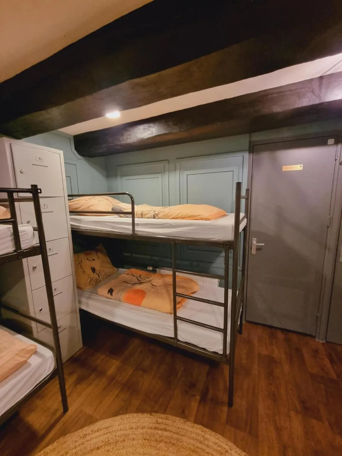 locker, Bed in International Budget Hostel City Center