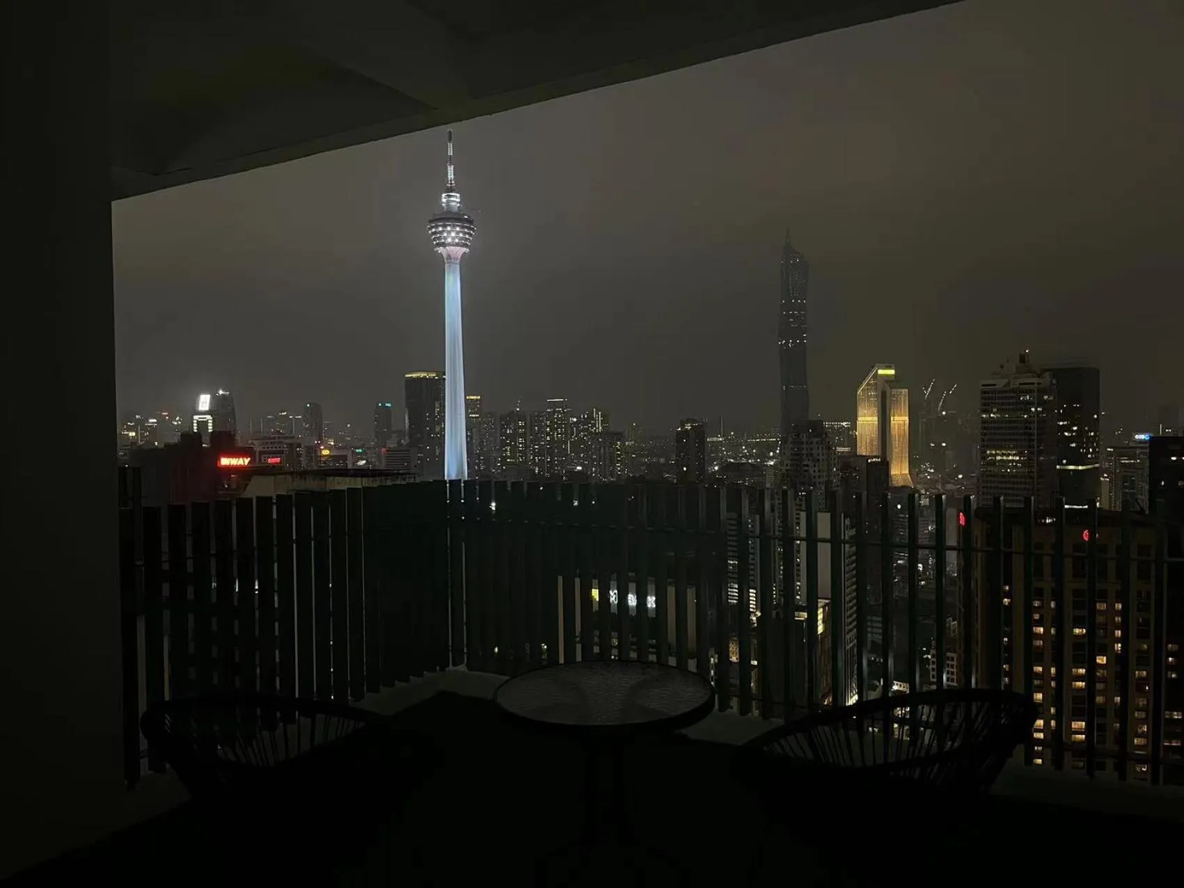 Night in LUXE Infinitum KLCC by WSD