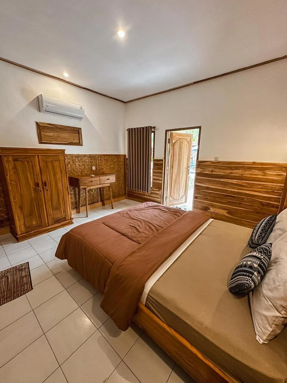 Property building, Bed in Sedjiwa