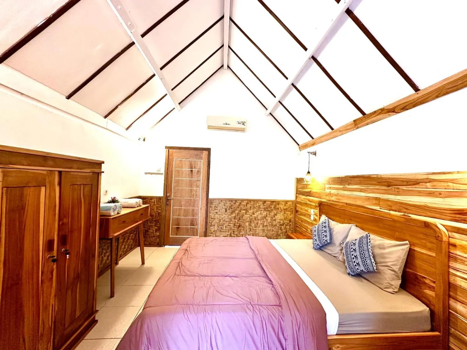 Bedroom, Bed in Sedjiwa