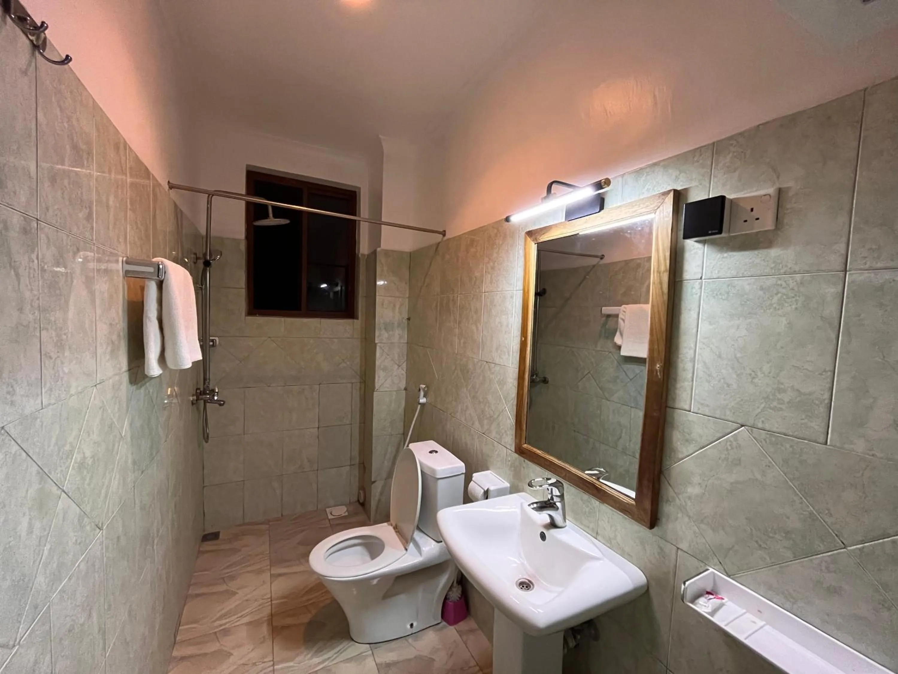 Shower in Njiro Climax