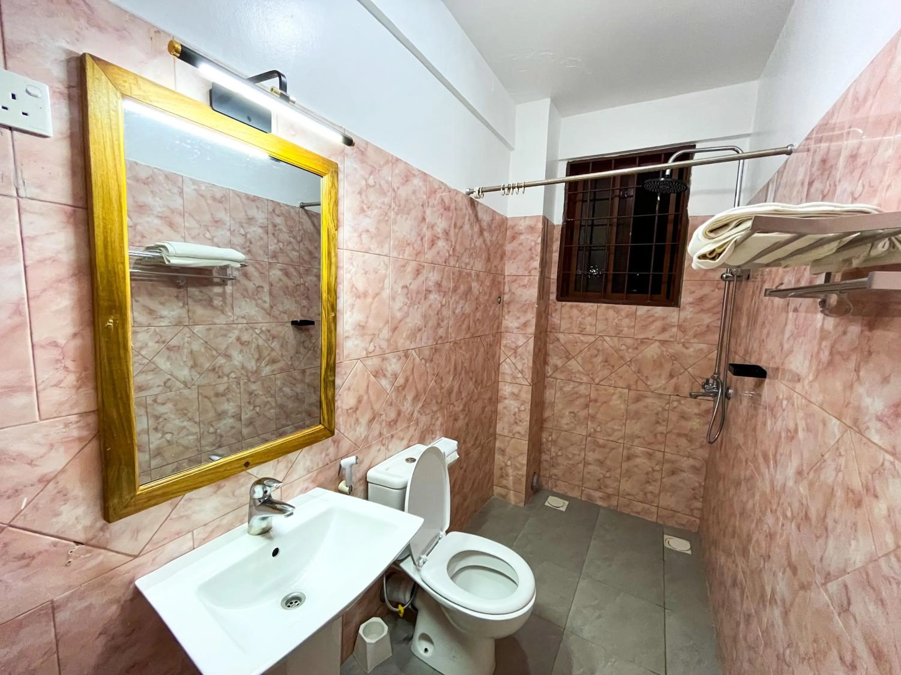 Shower in Njiro Climax