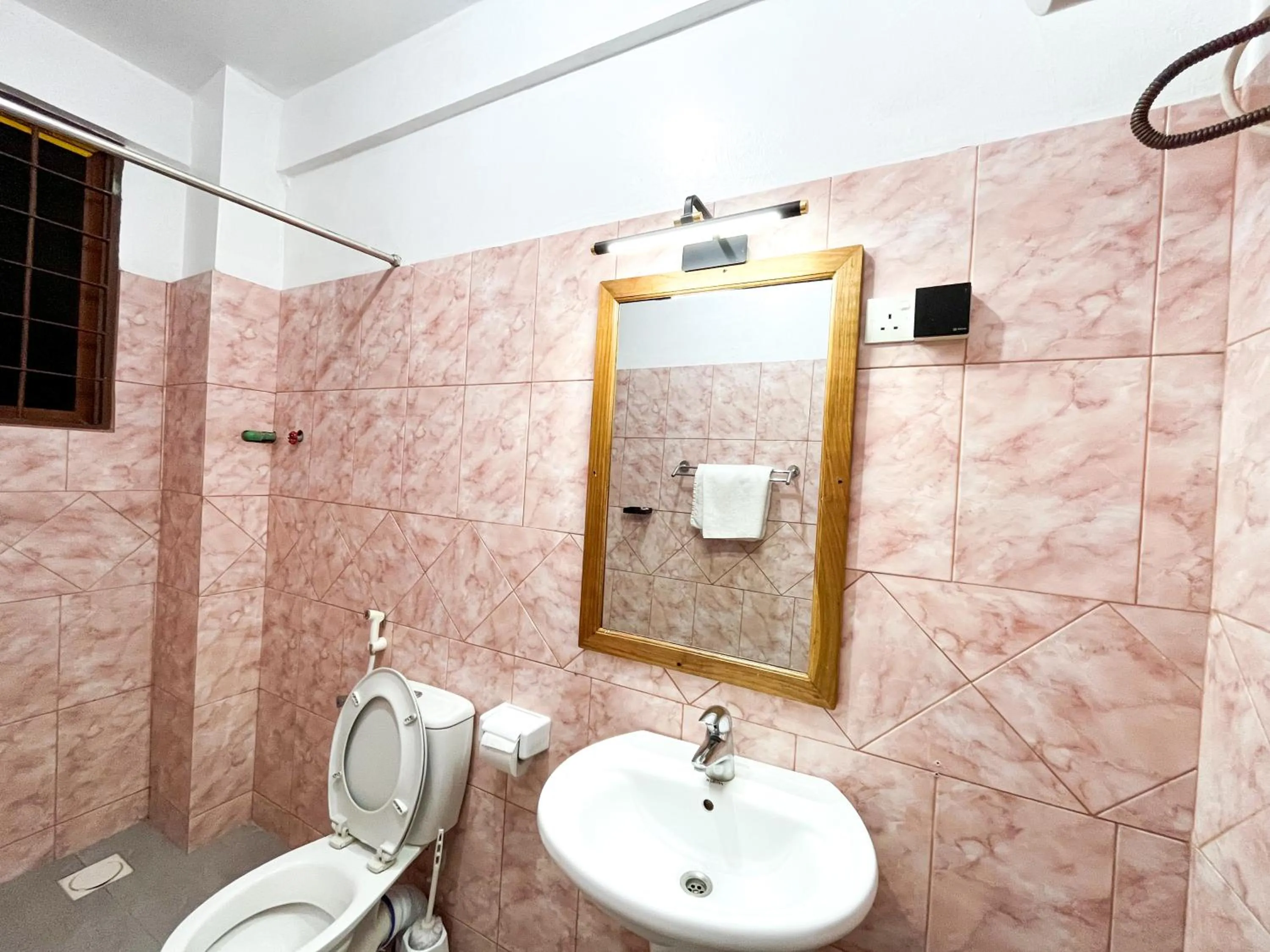 Shower in Njiro Climax