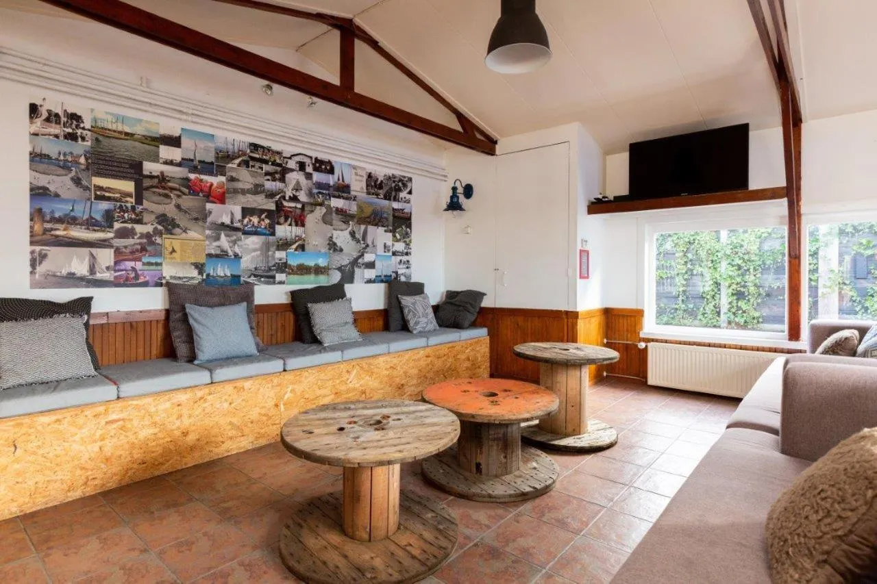 Het Toppunt groot vakantiehuis aan het water