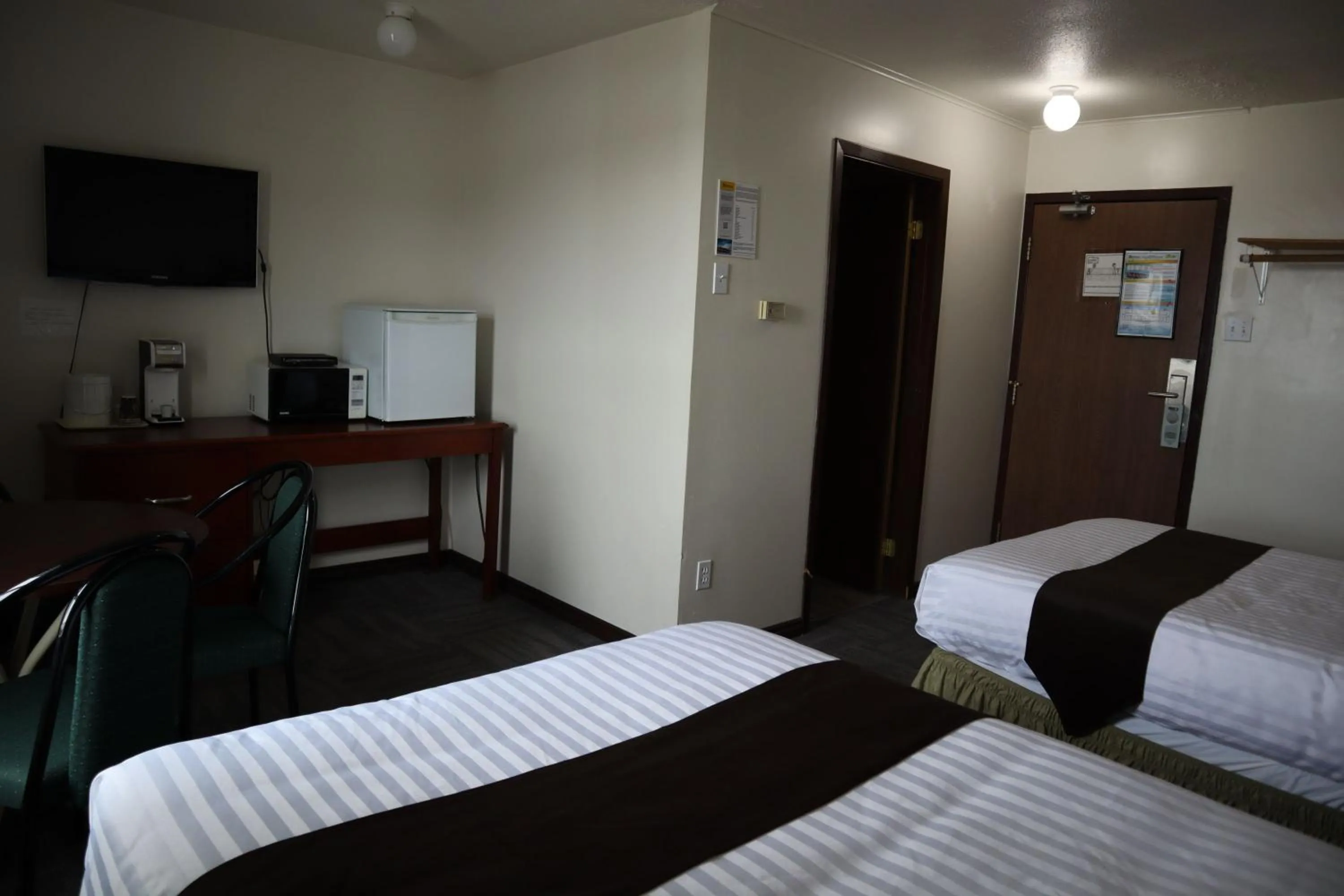 Photo of the whole room, Bed in Destination Family Hotel
