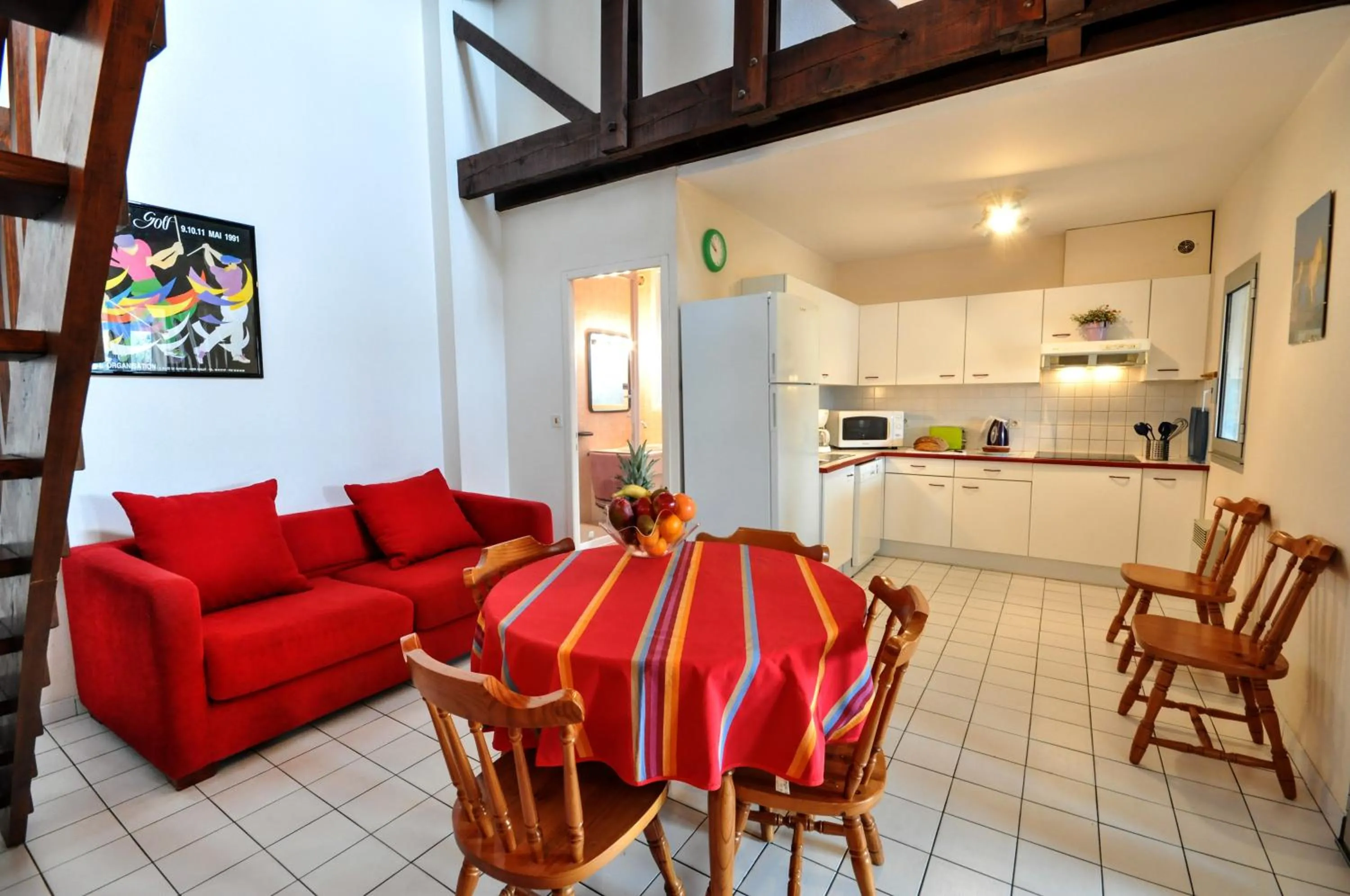 Dining area in Résidence d'Aquitaine