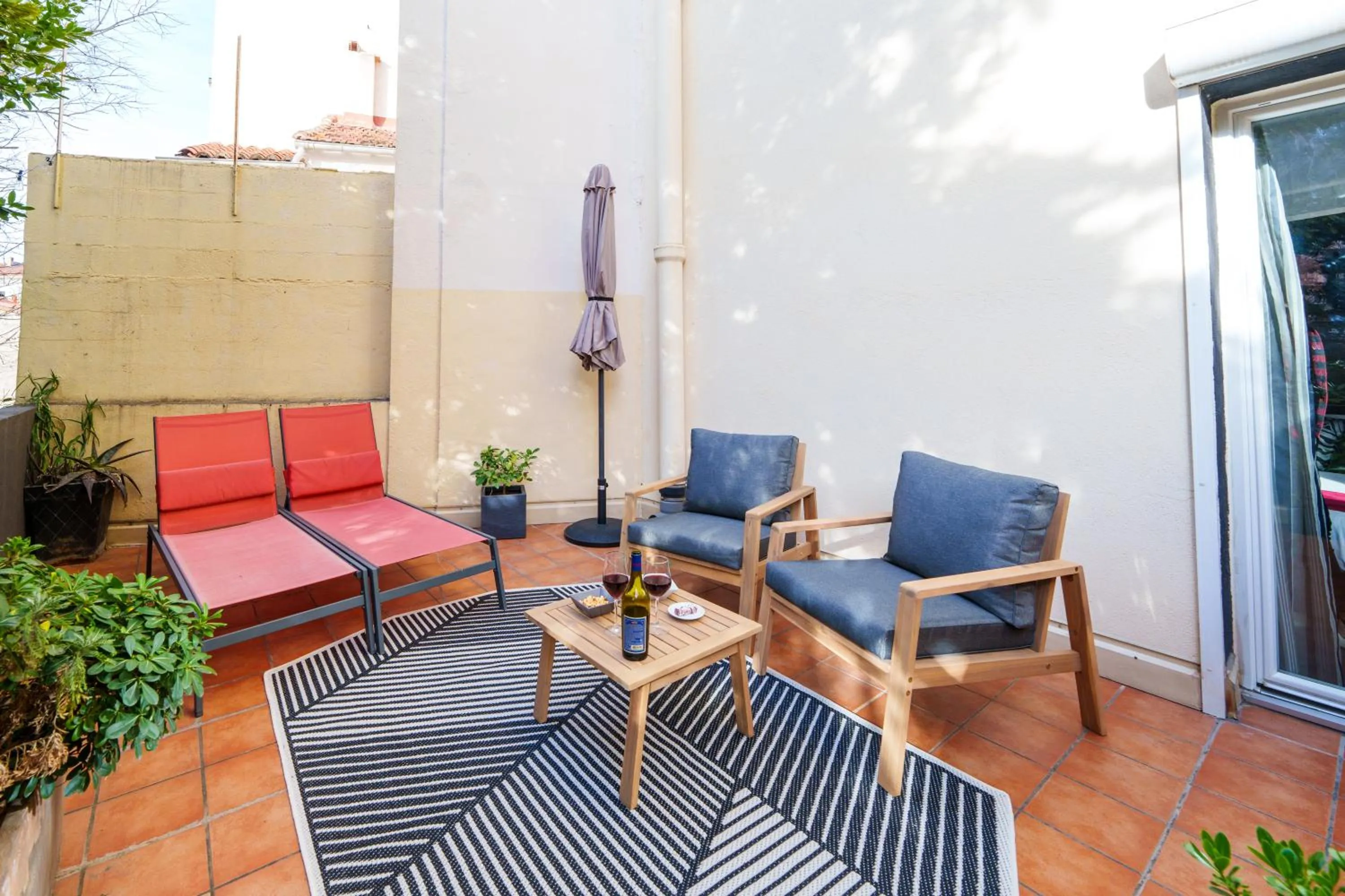 Patio in Nyx Hôtel Indépendant Perpignan Centre Gare