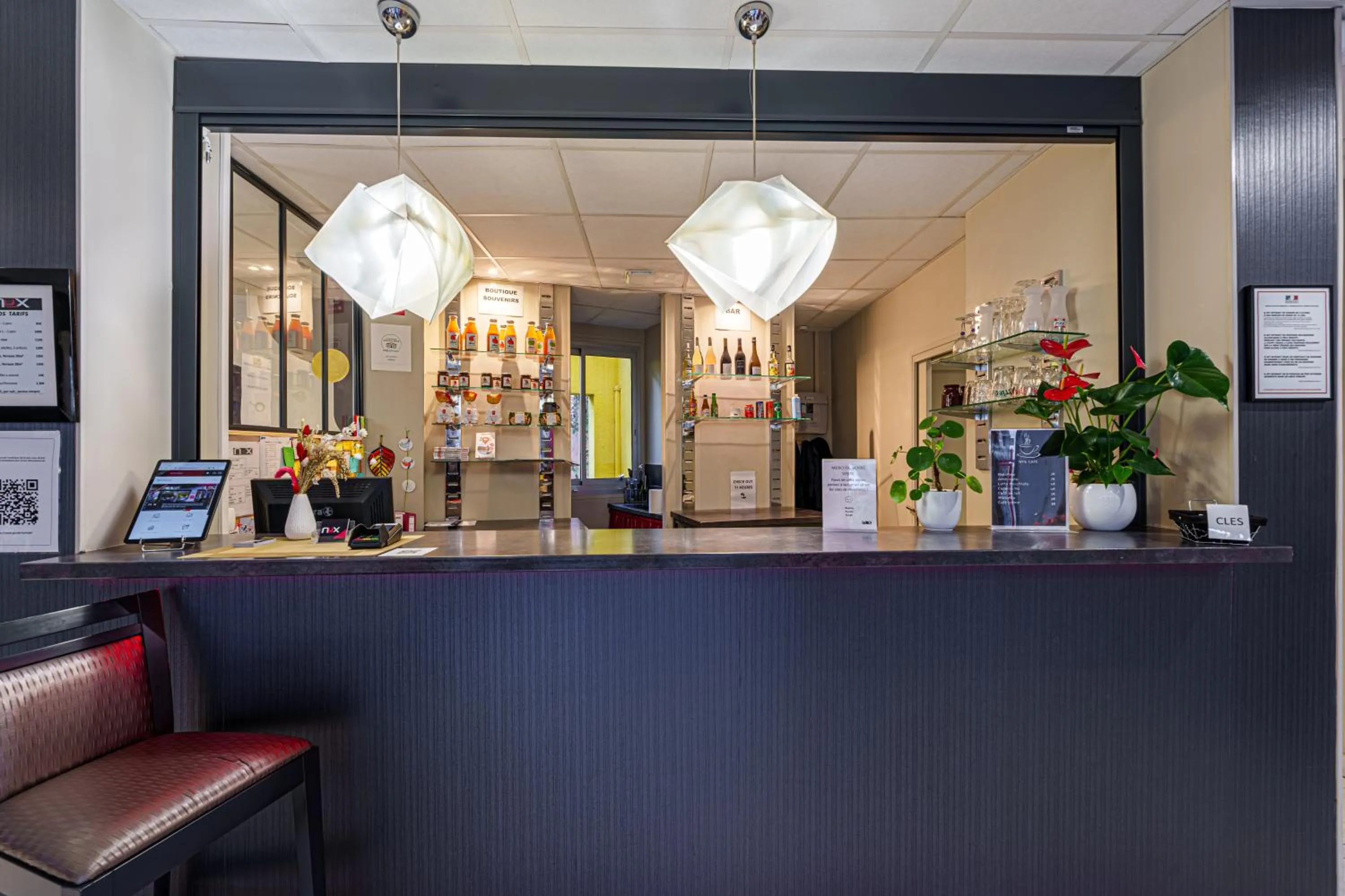 Lobby or reception in Nyx Hôtel Indépendant Perpignan Centre Gare