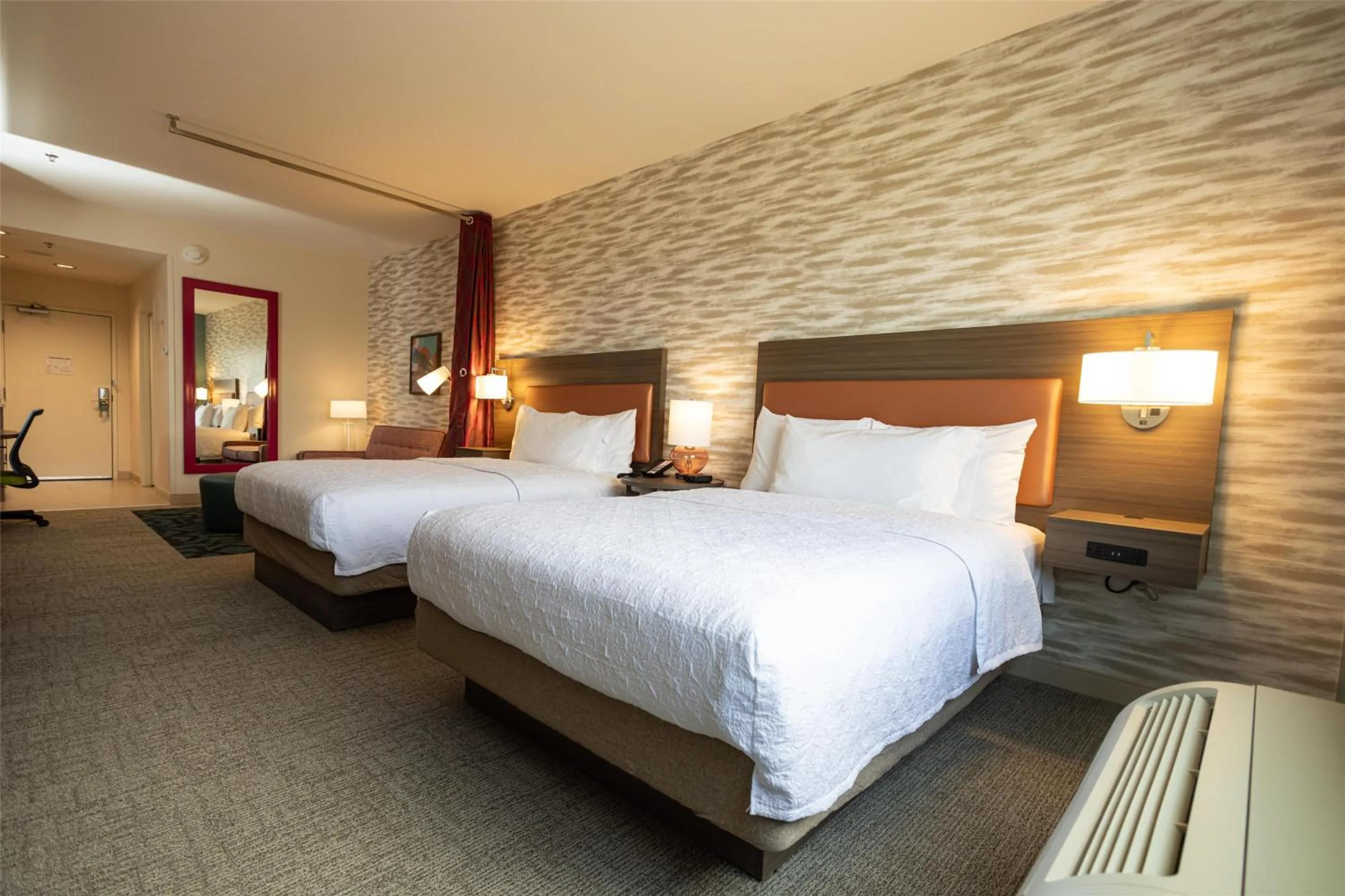 Bed in Home2 Suites By Hilton Hammond, La