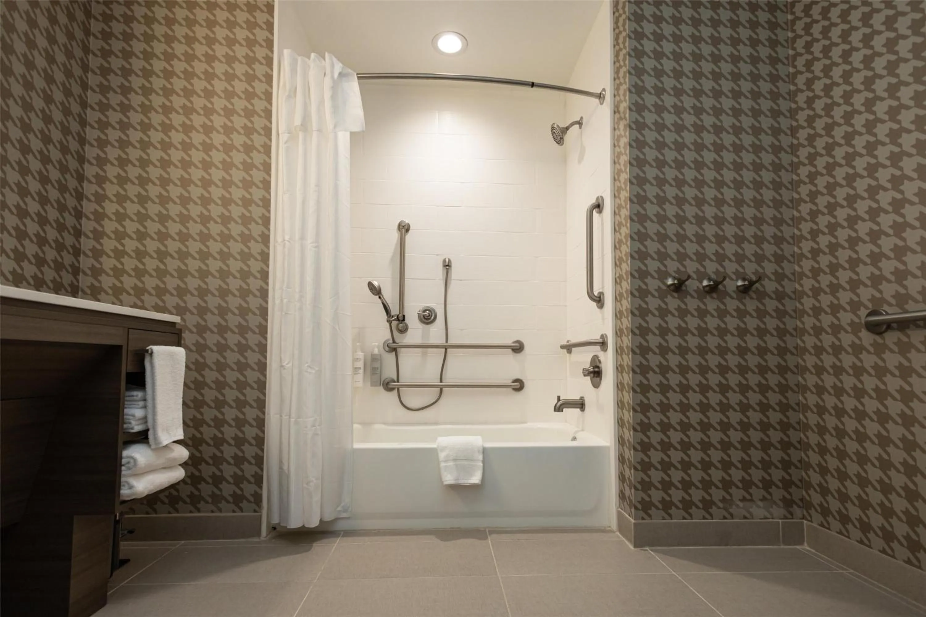 Bathroom in Home2 Suites By Hilton Hammond, La