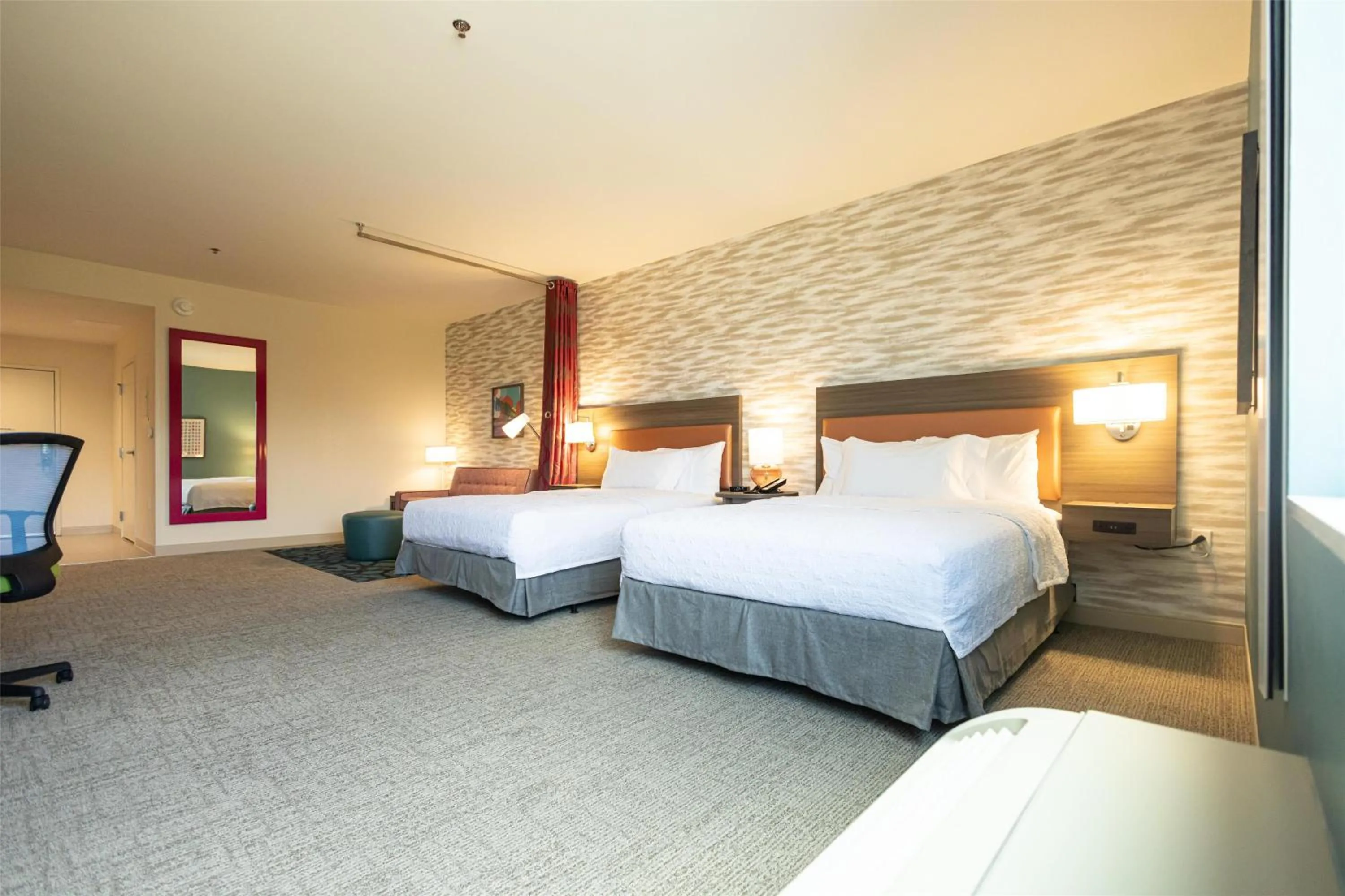 Bed in Home2 Suites By Hilton Hammond, La