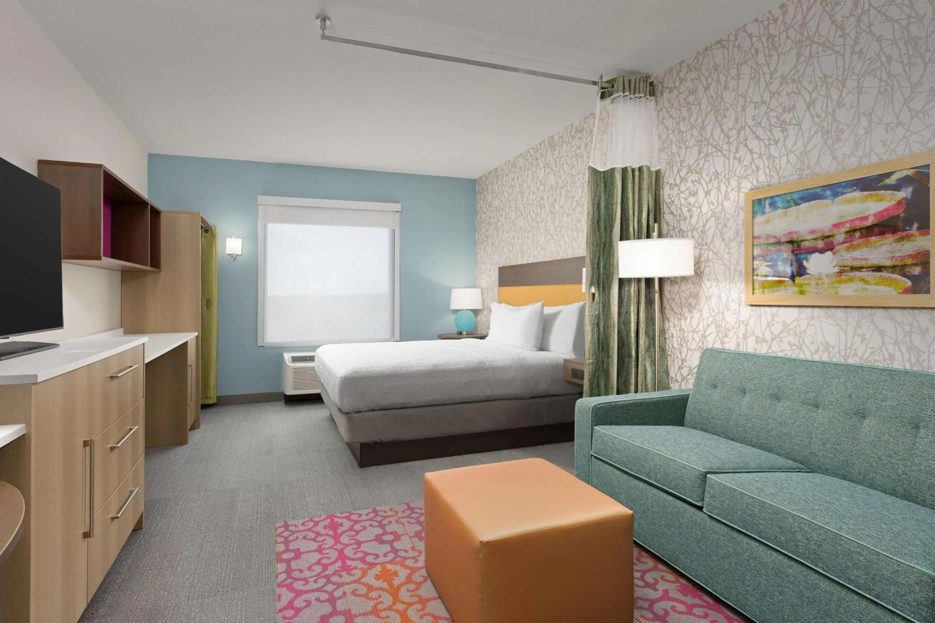 Living room, Bed in Home2 Suites By Hilton Durham University Medical Center