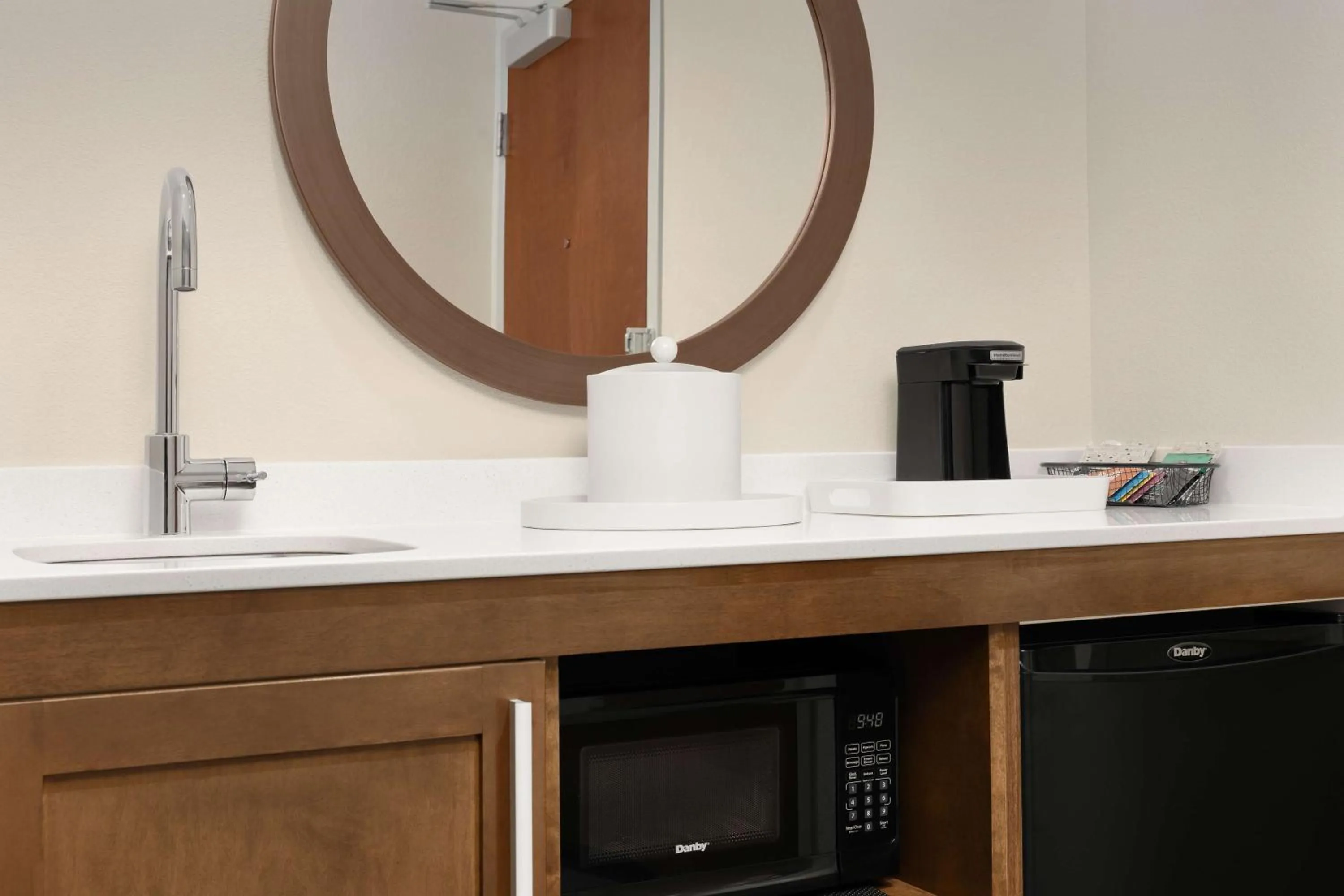 Photo of the whole room in Hampton Inn & Suites Durham University Medical Center