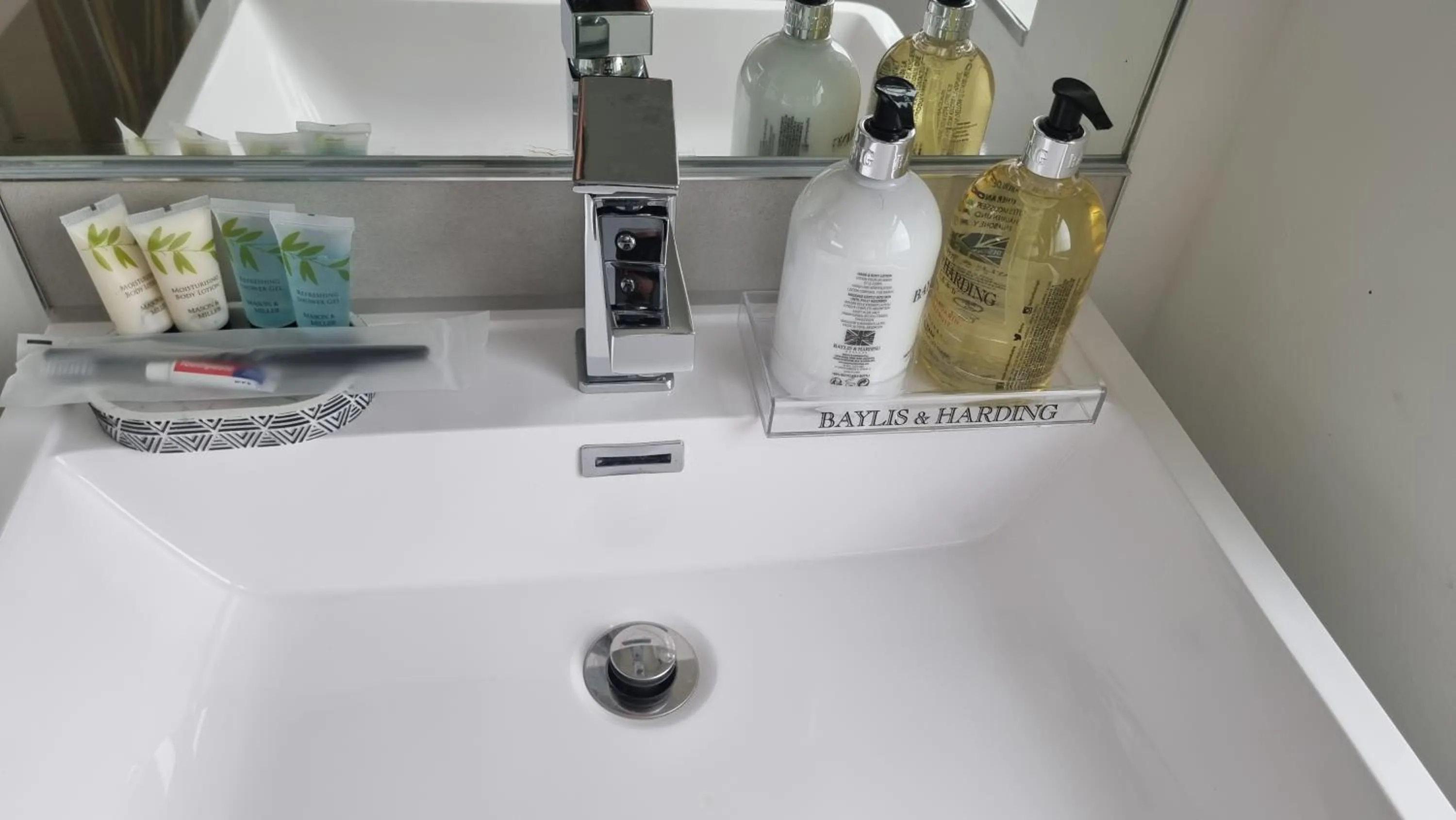 Bathroom in Stylish Suites with kitchenette