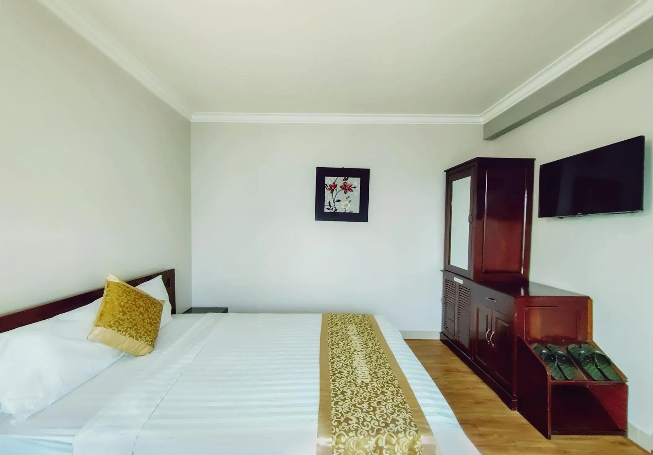 Bedroom, Bed in Indochina Airport Hotel