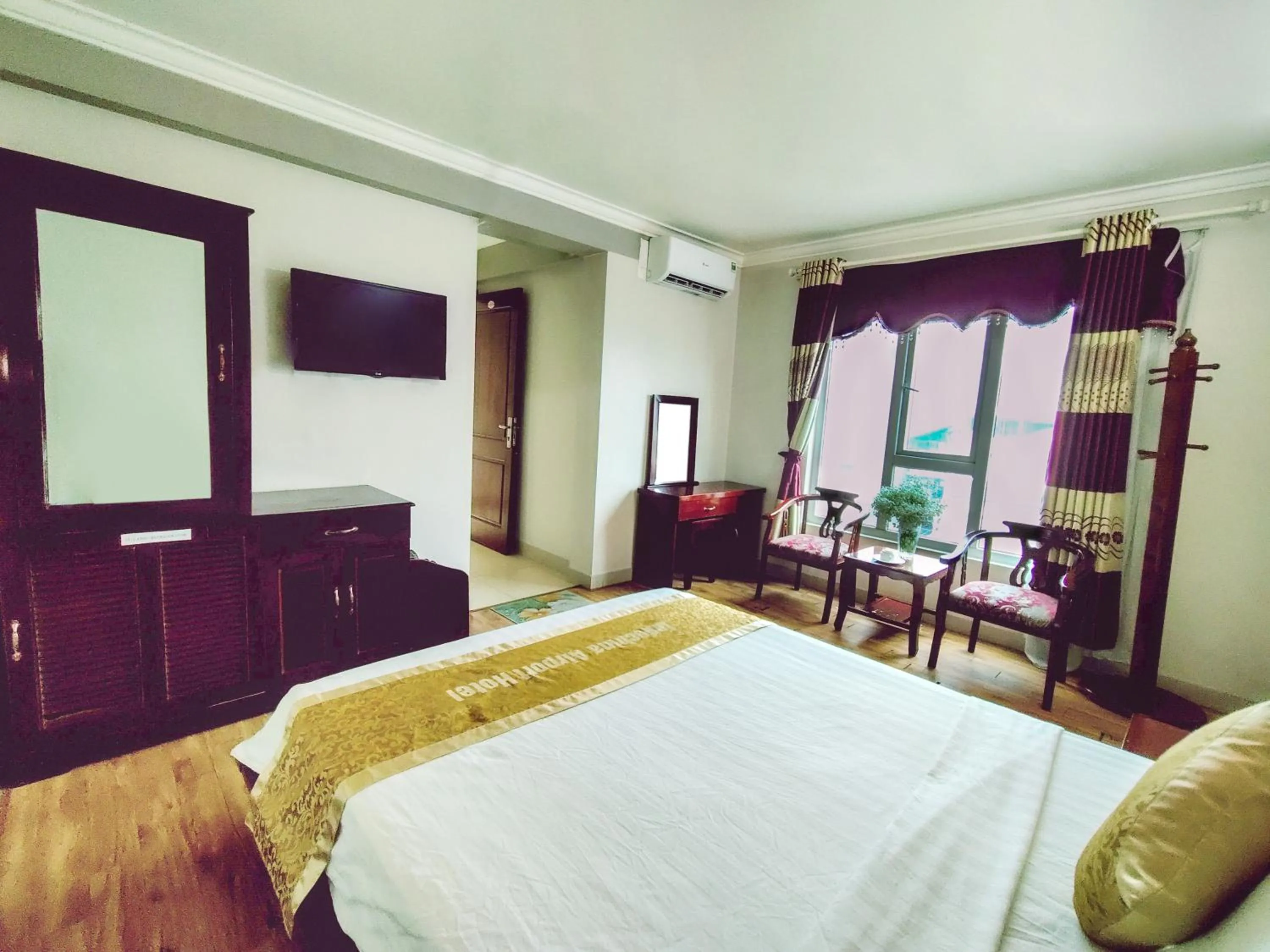 Bedroom, Bed in Indochina Airport Hotel