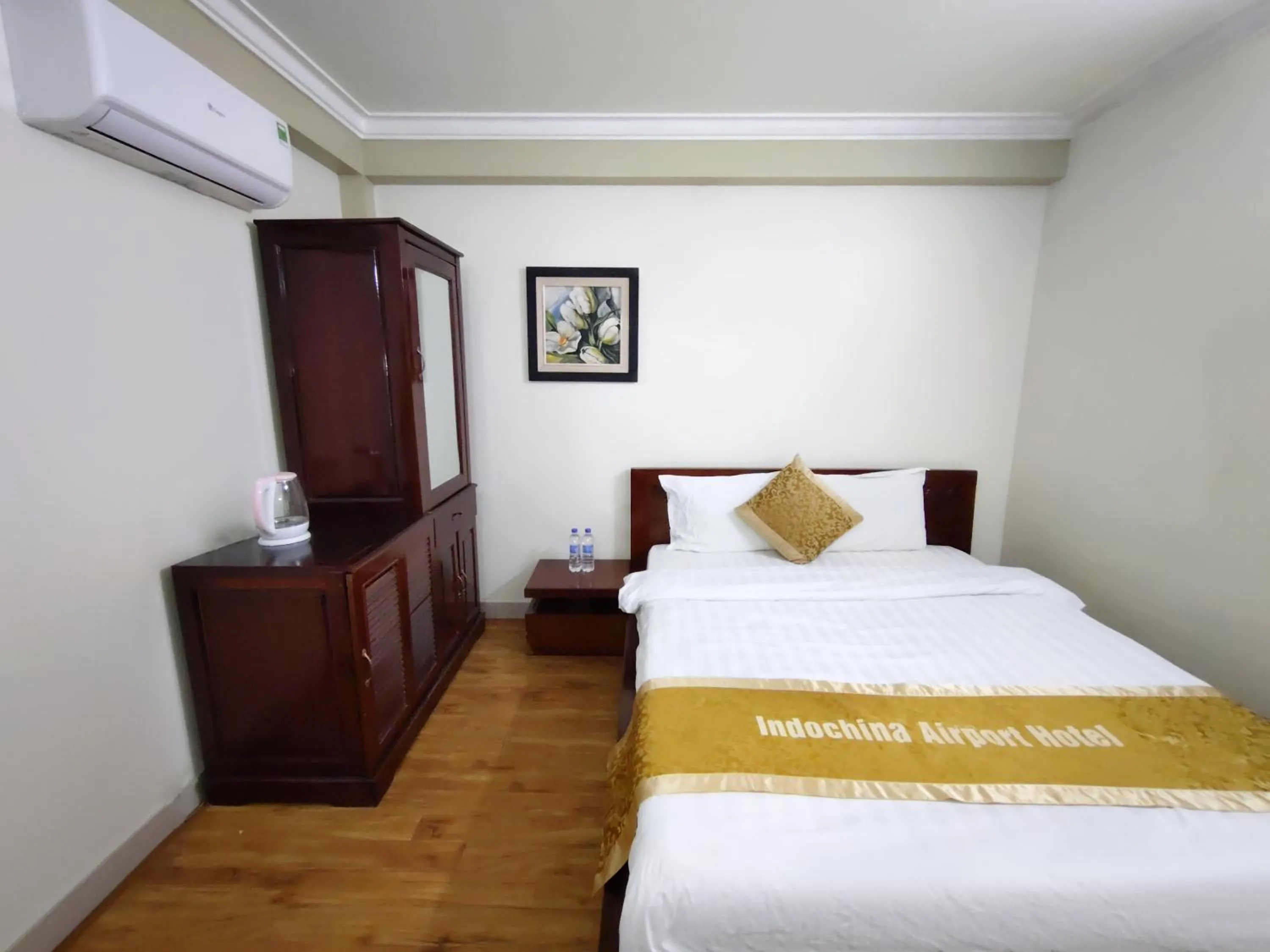 Bedroom, Bed in Indochina Airport Hotel