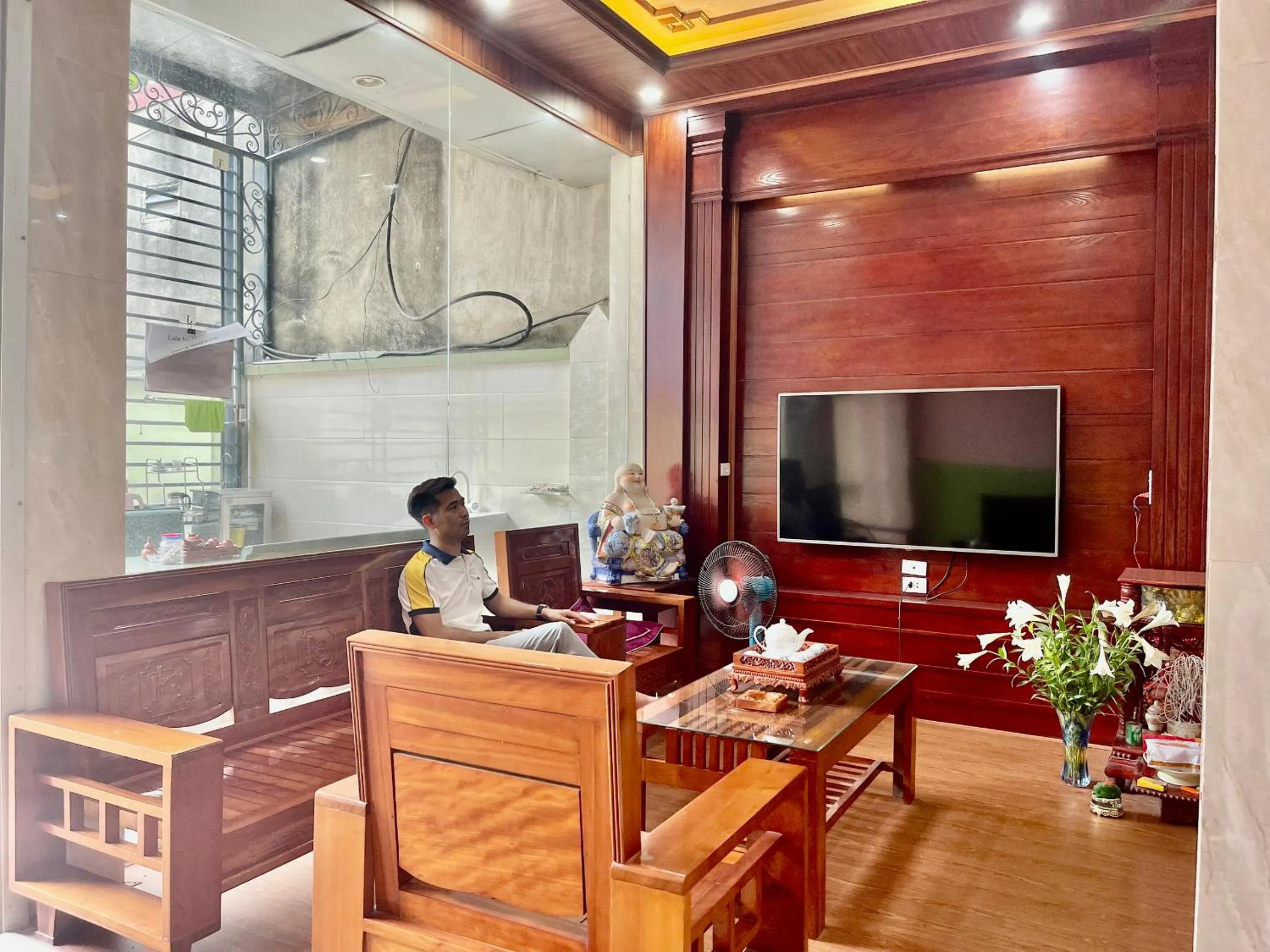 Communal lounge/ TV room in Indochina Airport Hotel