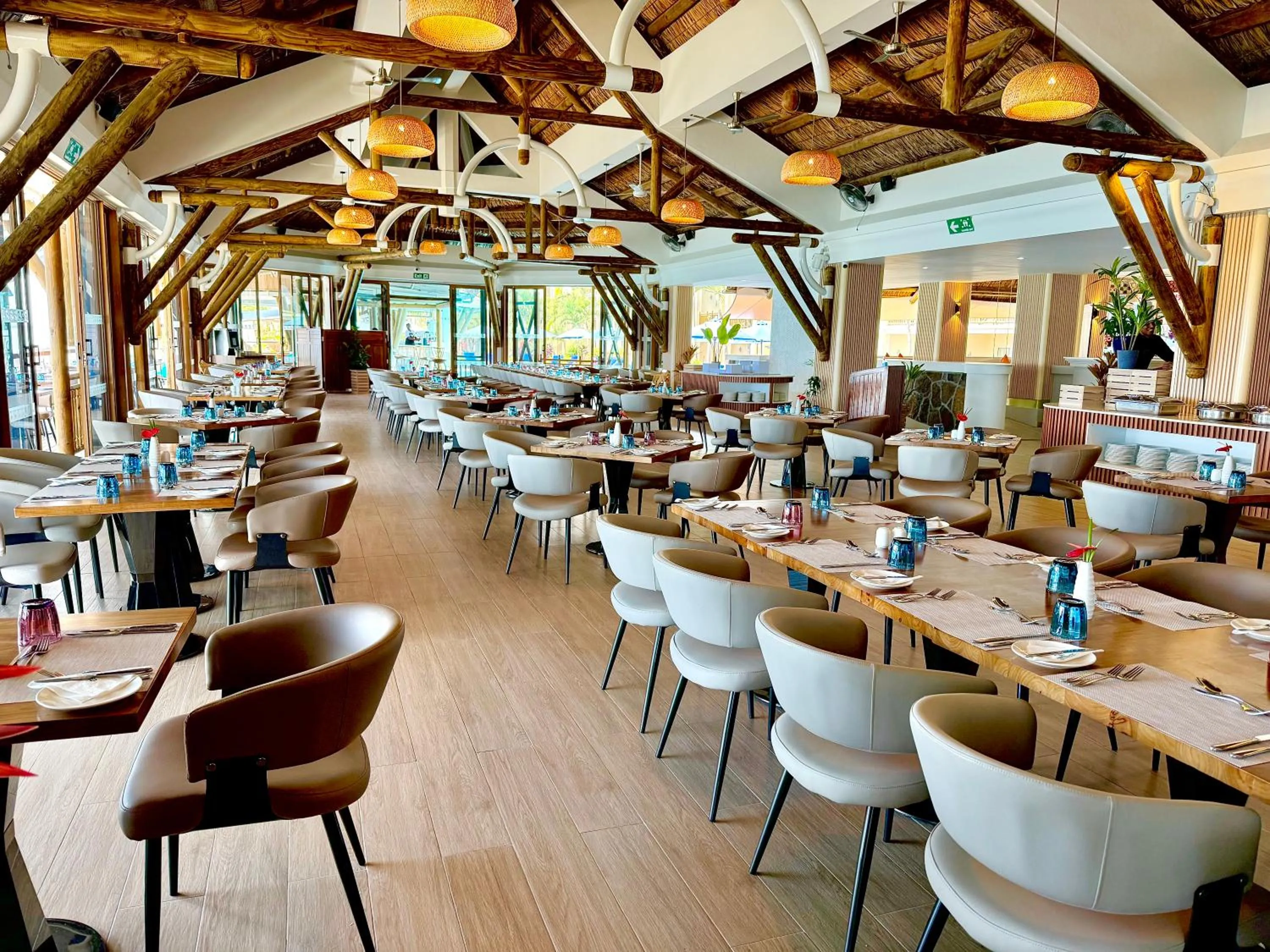 Restaurant/places to eat in Pearle Beach Resort & Spa