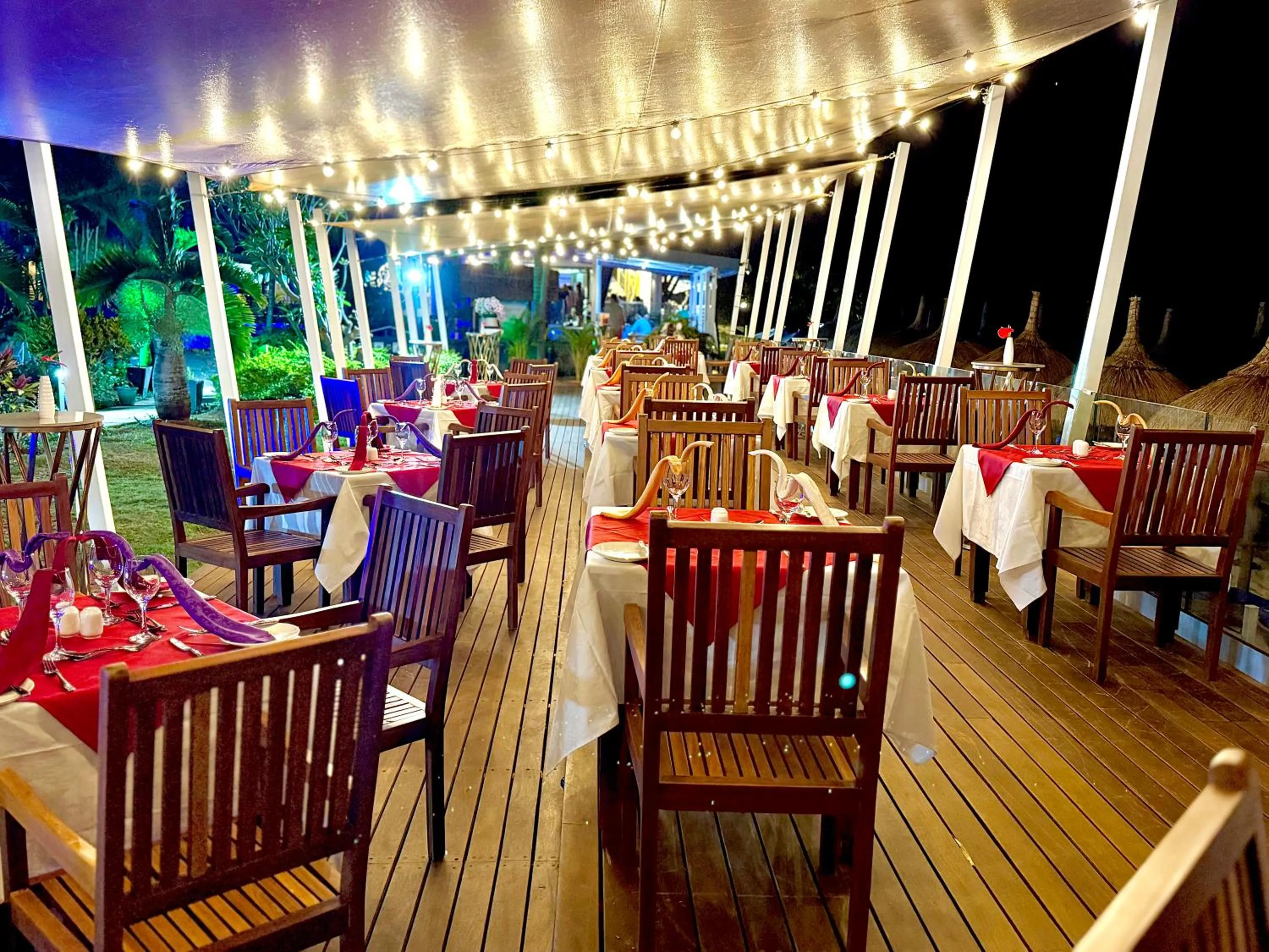 Restaurant/places to eat in Pearle Beach Resort & Spa