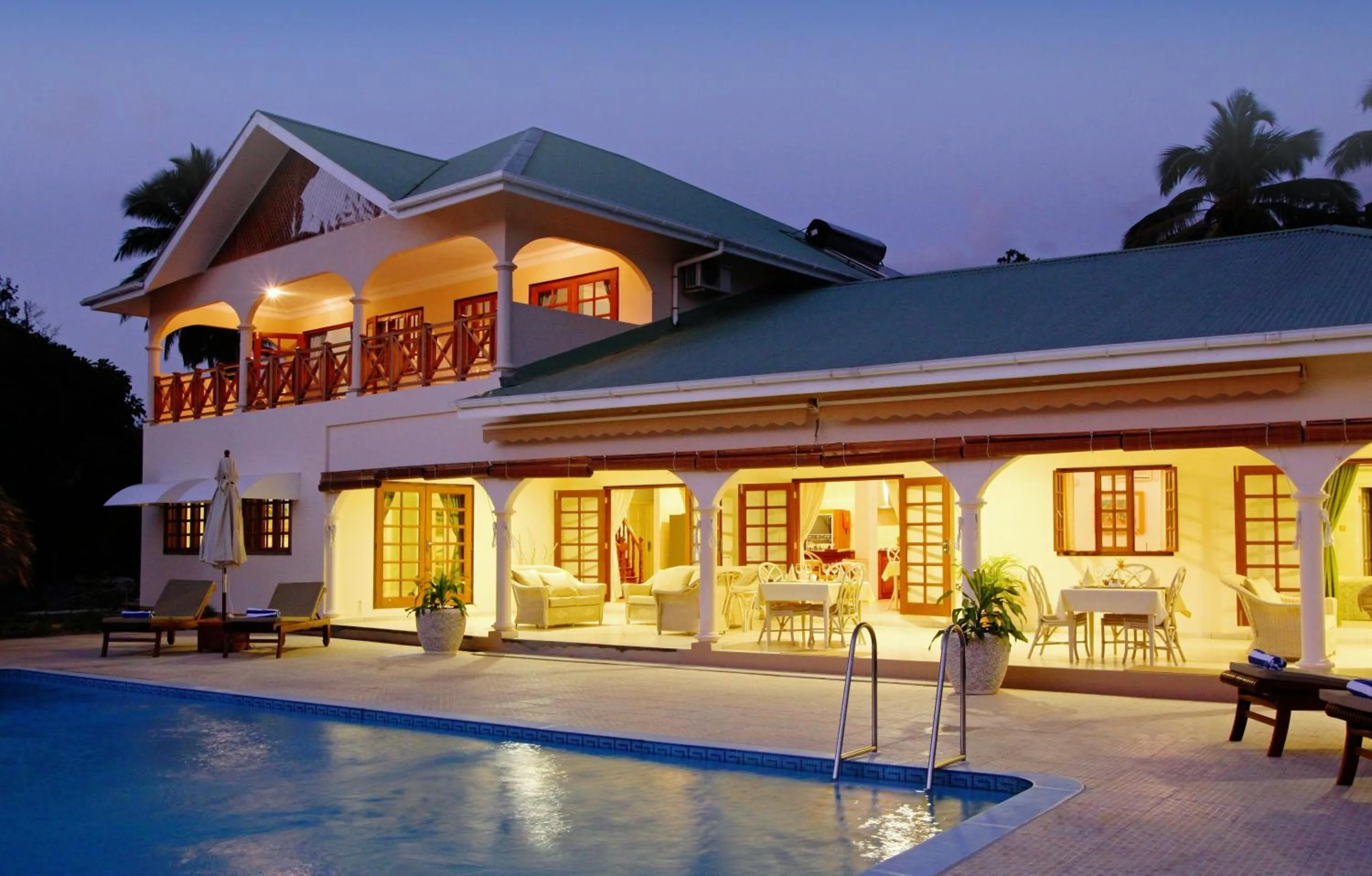 Property building in Villa De Cerf