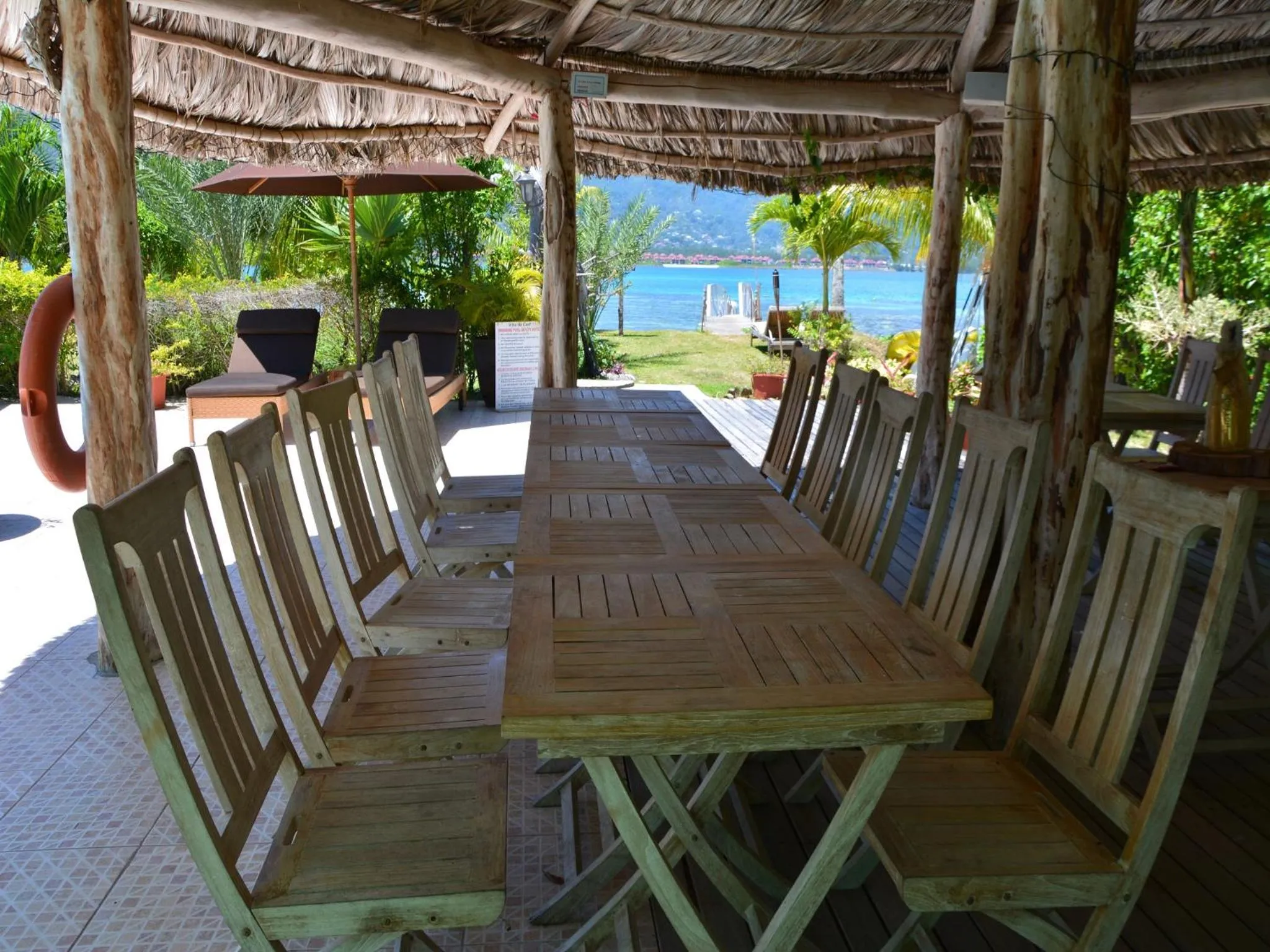 Restaurant/places to eat in Villa De Cerf