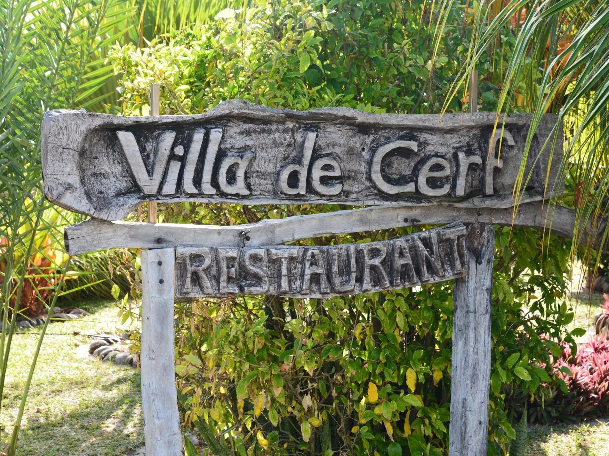 Facade/entrance in Villa De Cerf