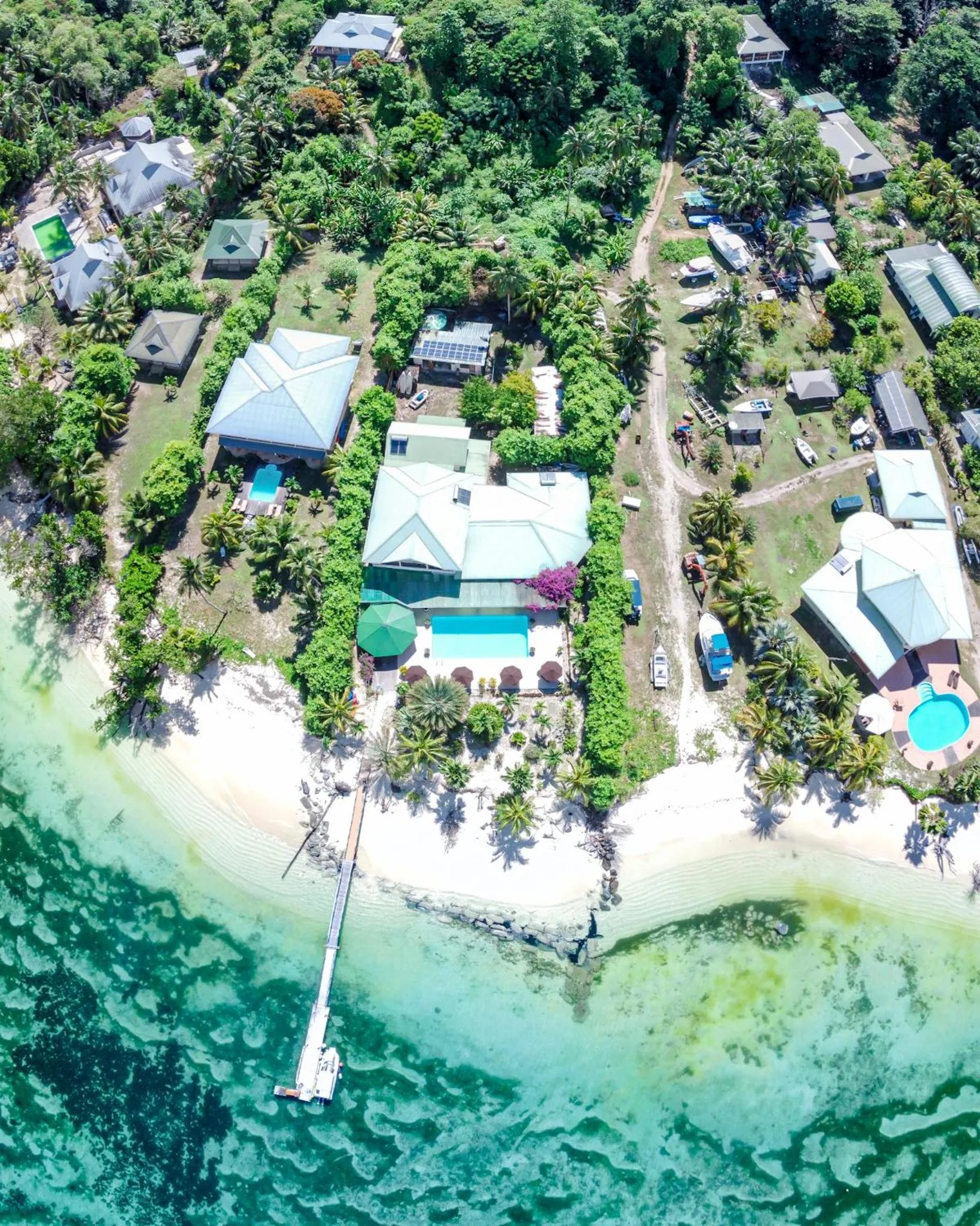 Property building in Villa De Cerf