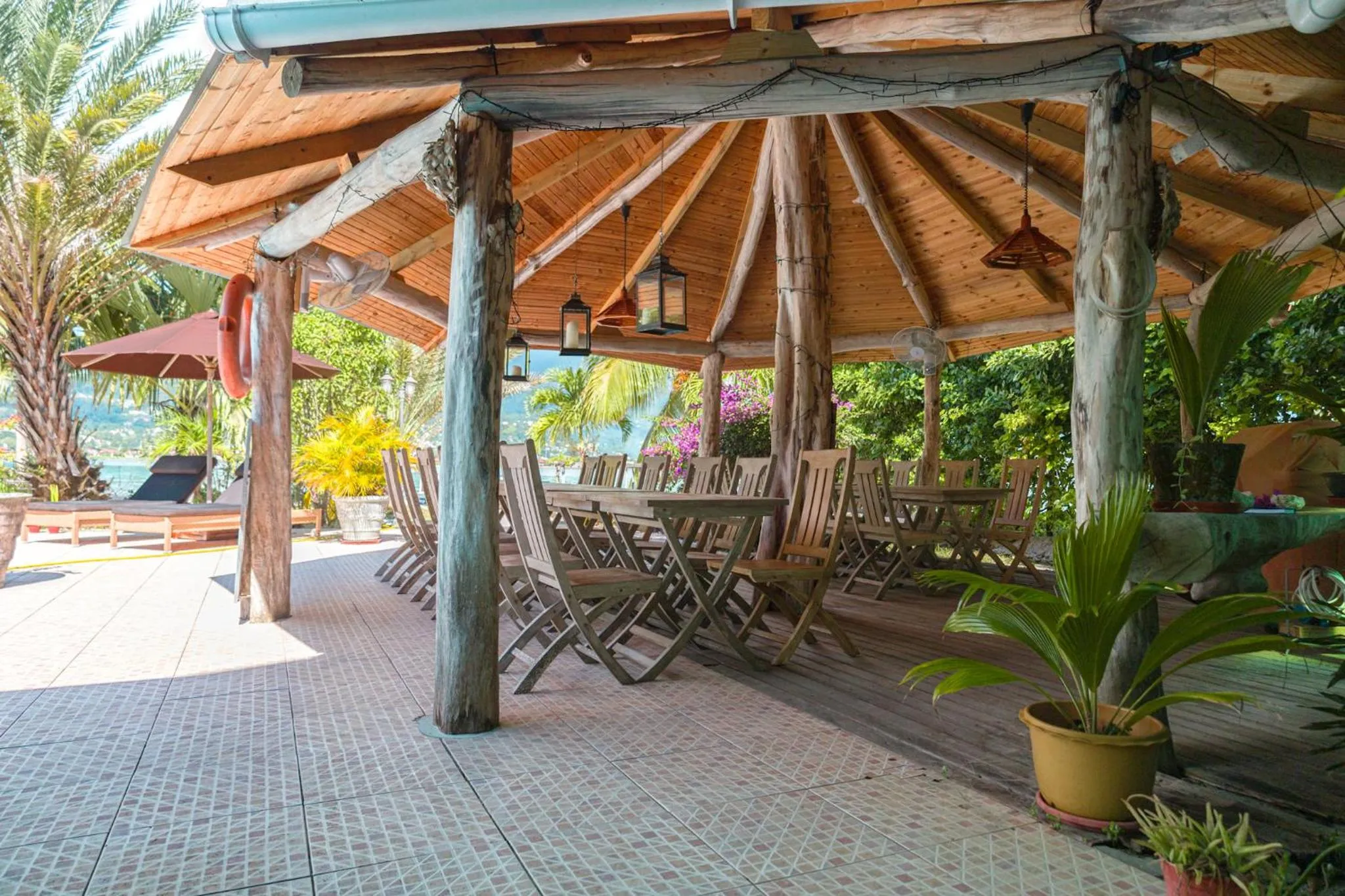 Property building in Villa De Cerf