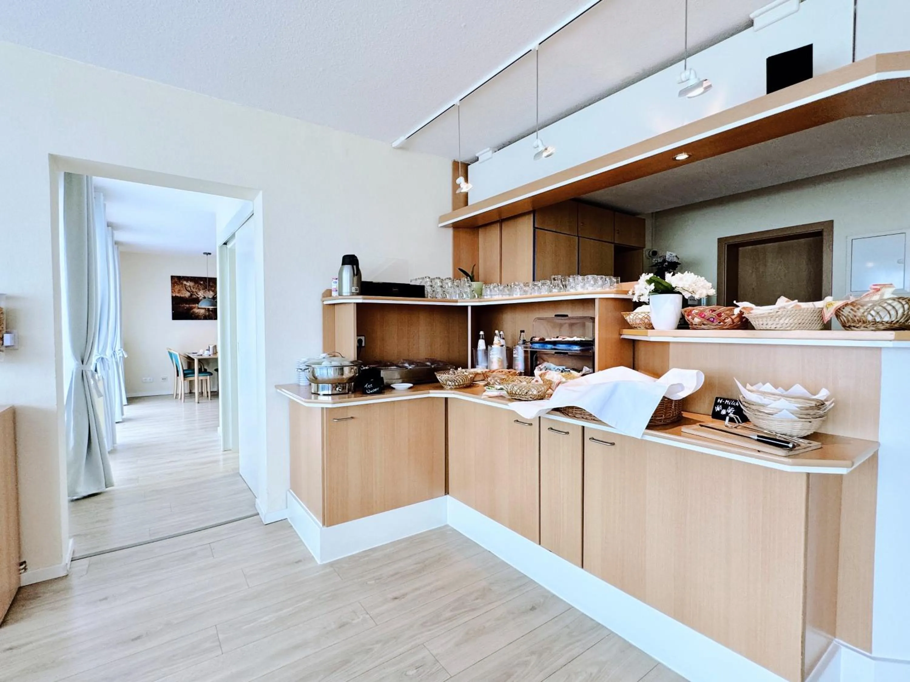 Breakfast in REGIOHOTEL Salzland Schönebeck - #AutobahnA14 #TopPreisLeistung #FreeParking #Wallbox