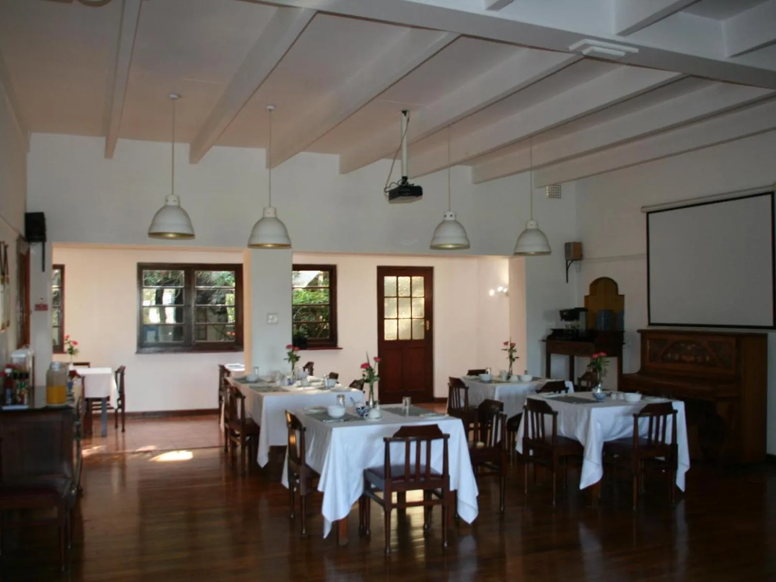 Dining area in Somerset Guest Lodge - Western Cape