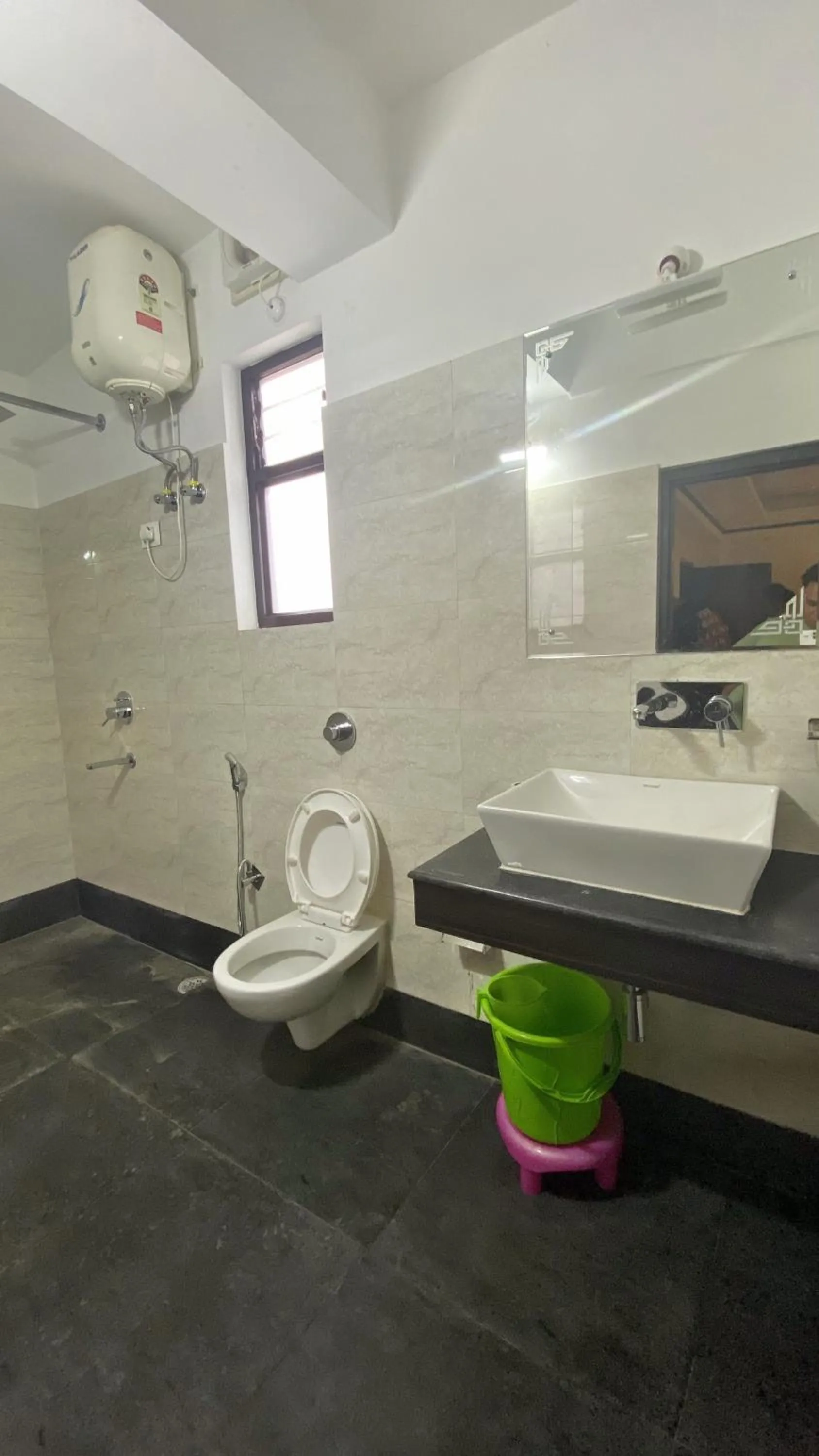 Toilet in Lingmoo Residency