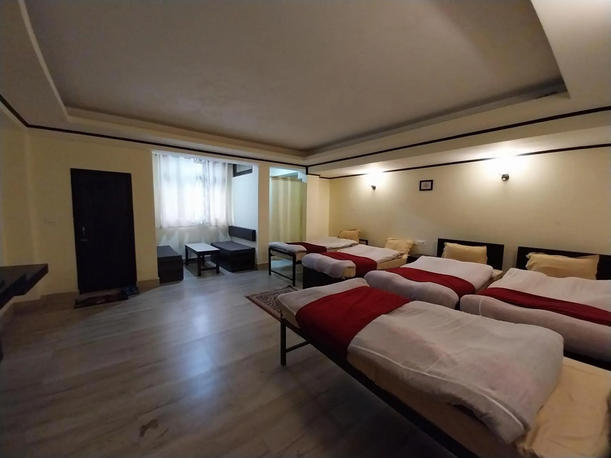 Bed in Lingmoo Residency
