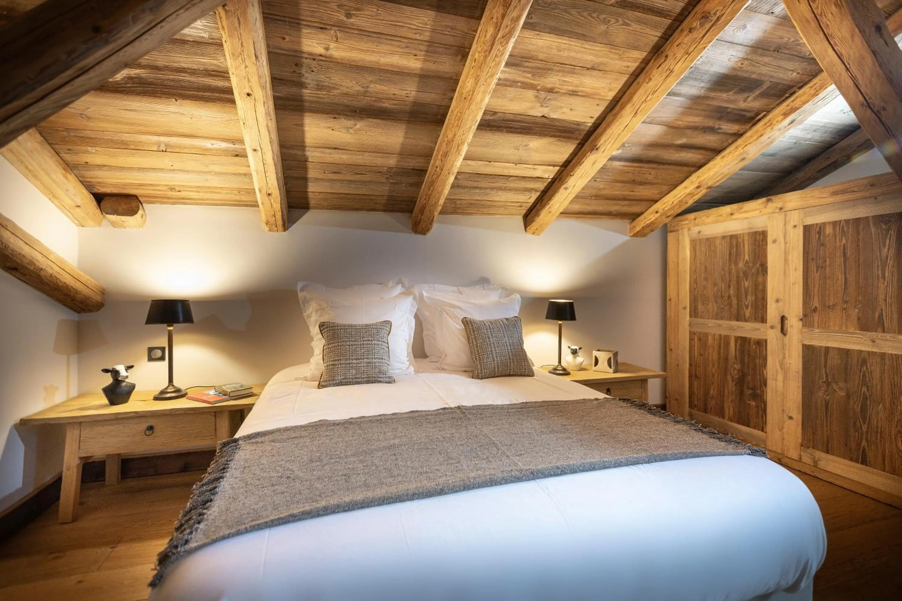 Bedroom, Bed in Wanderful Life MontBlanc refuge haut de gamme