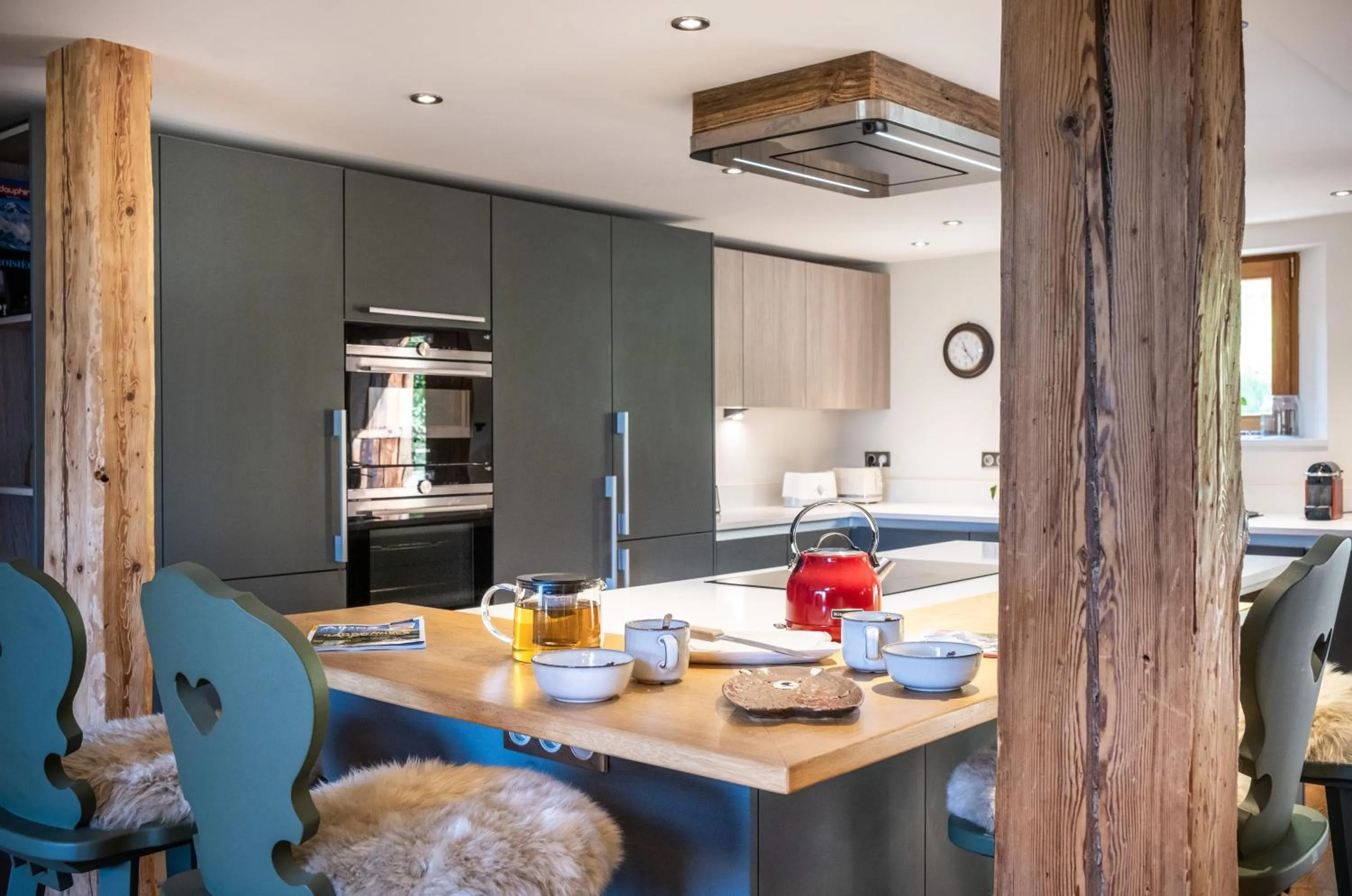 Seating area in Wanderful Life MontBlanc refuge haut de gamme