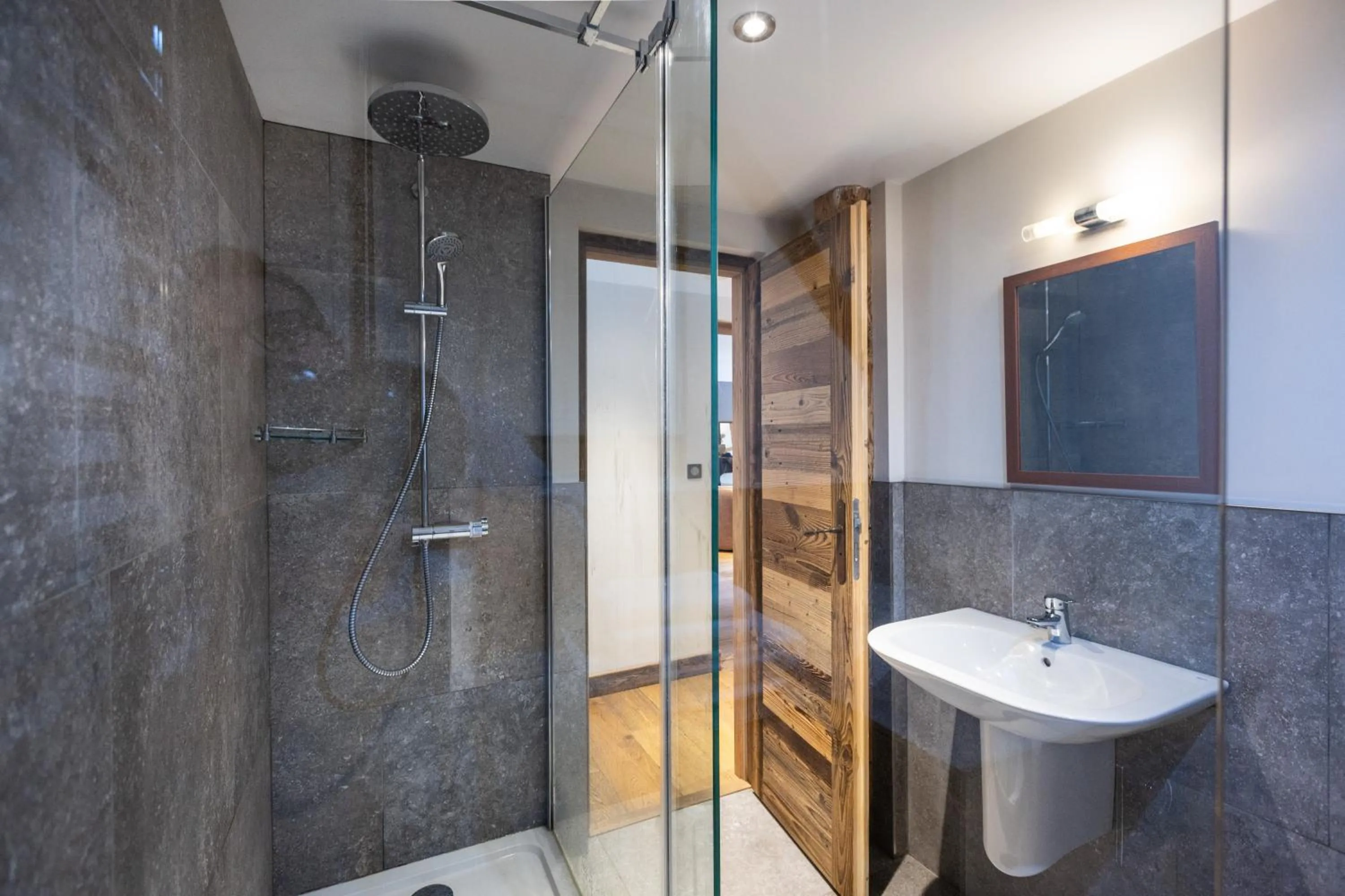 Bathroom in Wanderful Life MontBlanc refuge haut de gamme