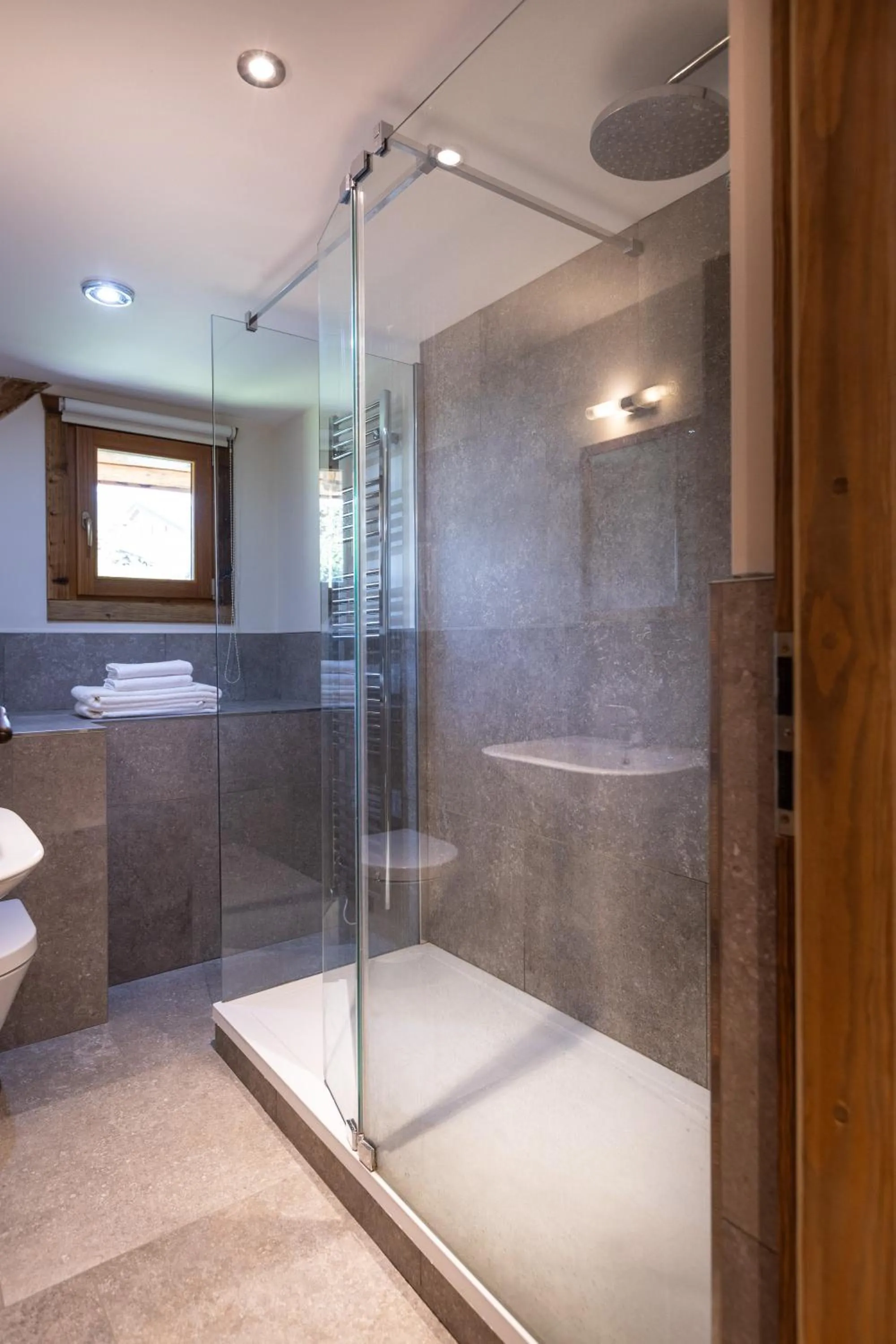 Bathroom in Wanderful Life MontBlanc refuge haut de gamme